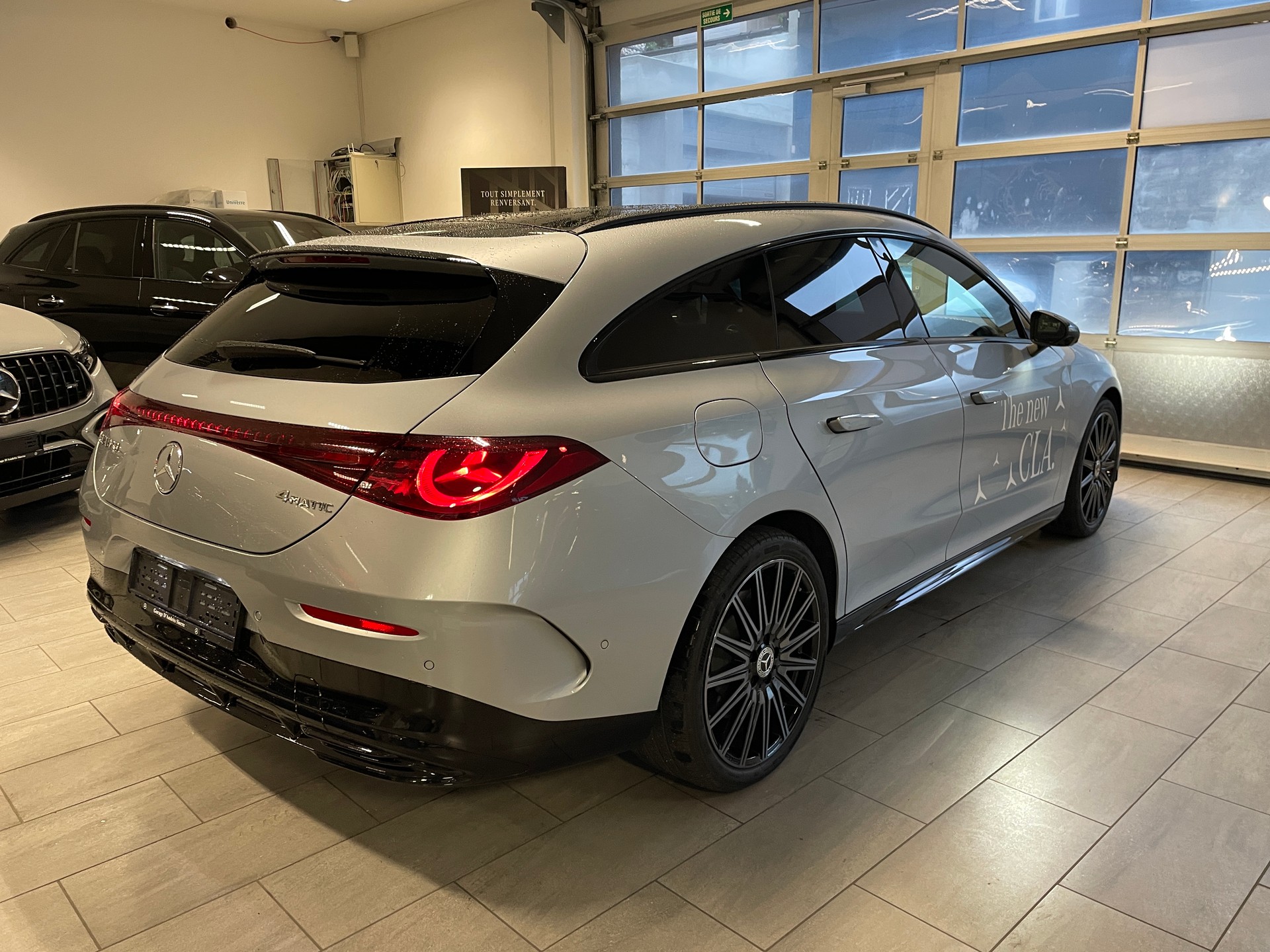 MERCEDES-BENZ CLA Shooting Brake 350 4Matic 85 kWh EQ AMG Line Plus-image-5