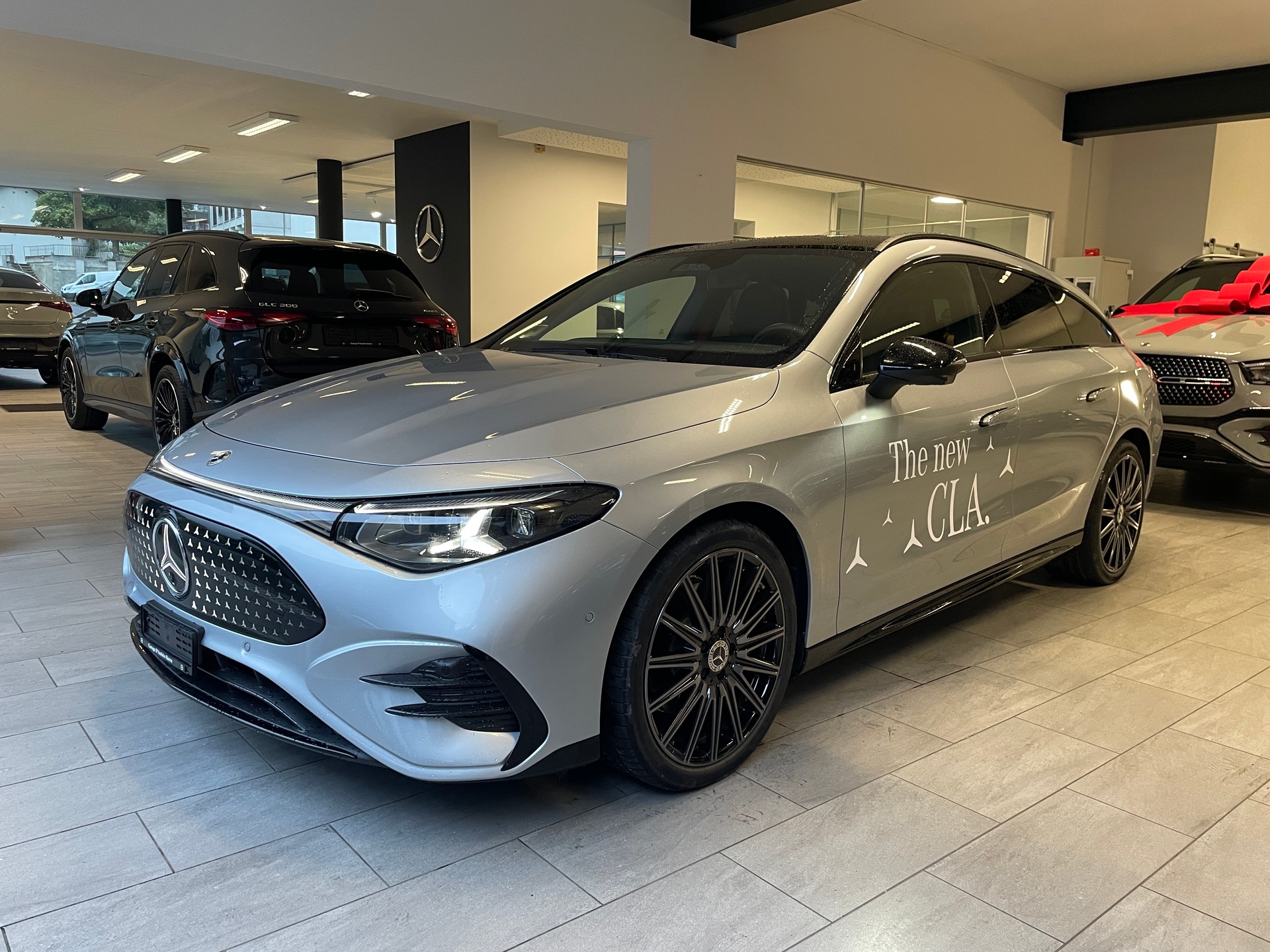 MERCEDES-BENZ CLA Shooting Brake 350 4Matic 85 kWh EQ AMG Line Plus-image-0