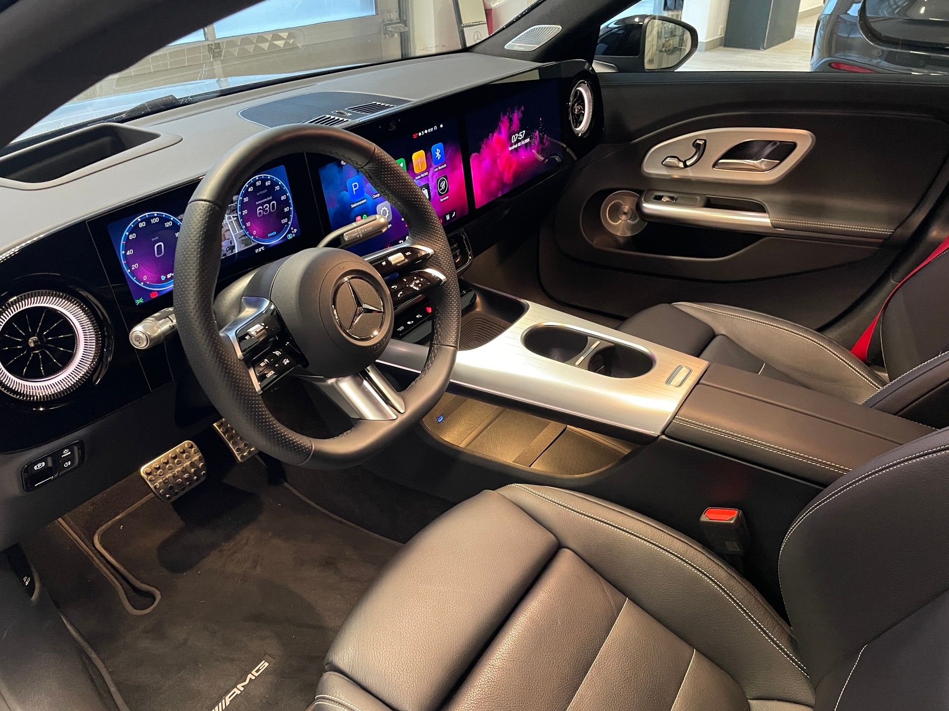 MERCEDES-BENZ CLA Shooting Brake 350 4Matic 85 kWh EQ AMG Line Plus-image-10
