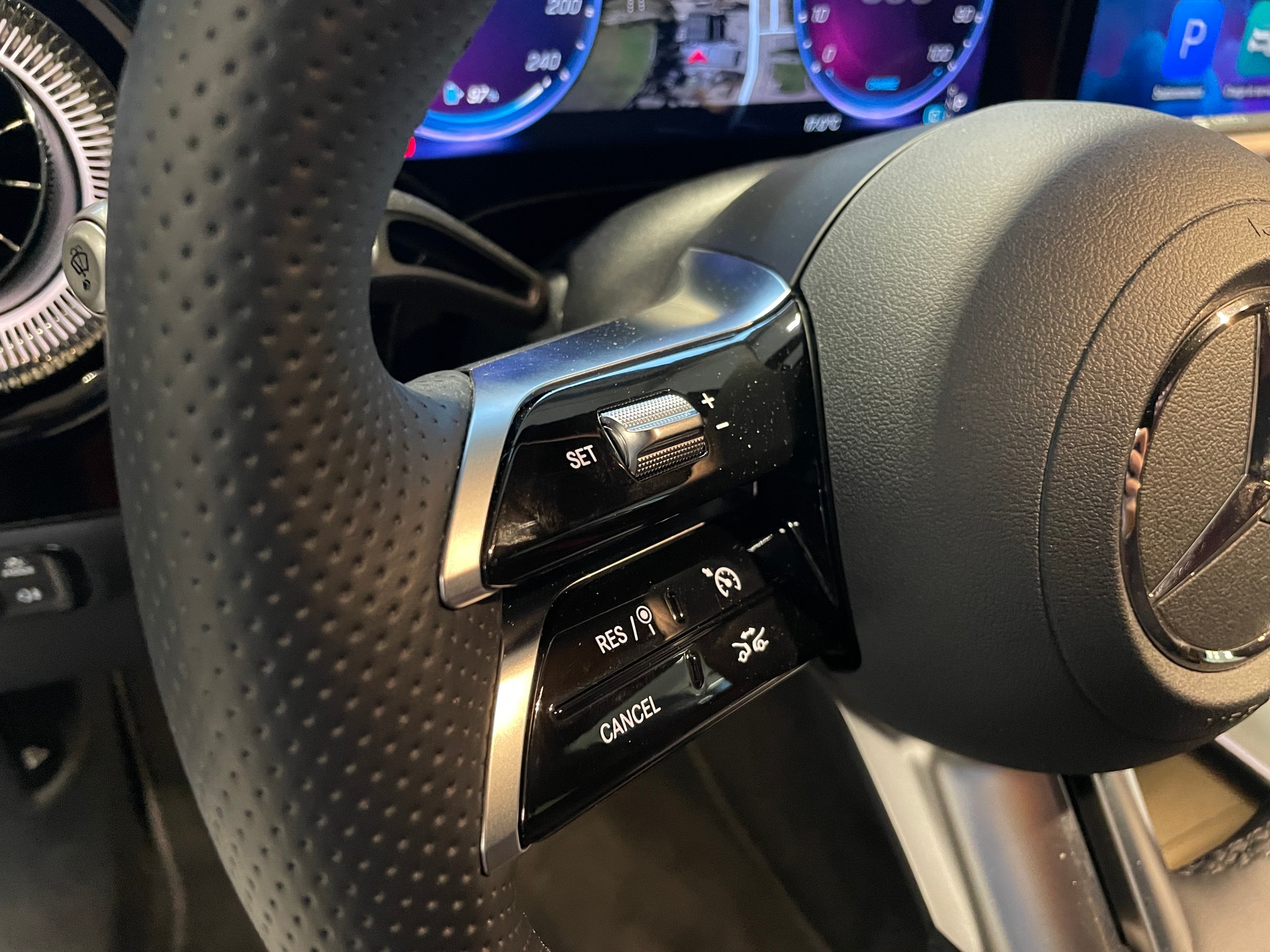 MERCEDES-BENZ CLA Shooting Brake 350 4Matic 85 kWh EQ AMG Line Plus-image-15