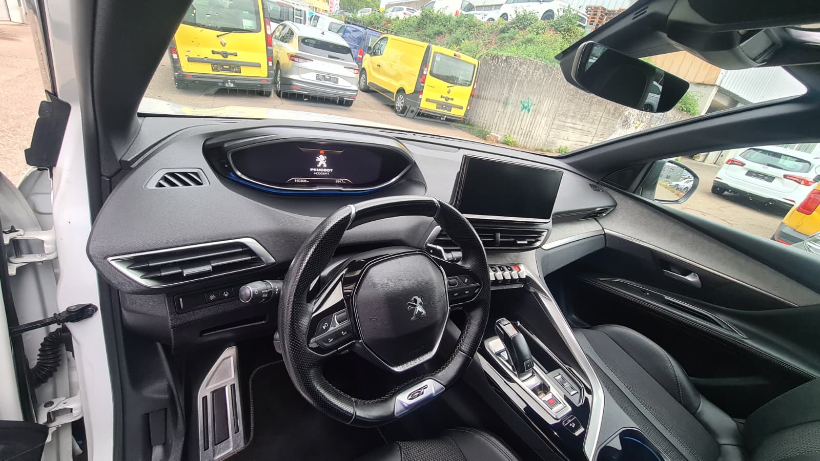 PEUGEOT 5008 1.5 BlueHDi GT EAT8 ** 7-Plätzer ** Alcantara-Leder ** G.Navi ** RF-Kamera ** PDC V + H ** Modell 2023 **-image-15