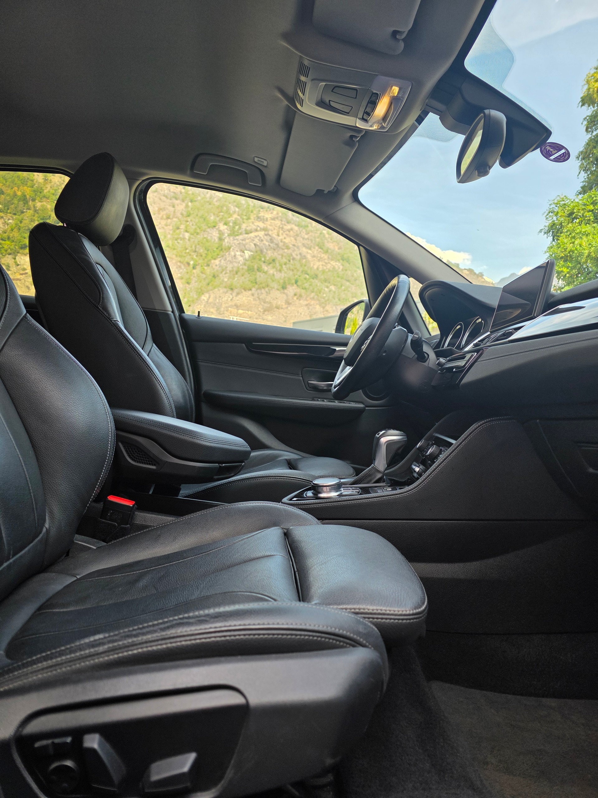 BMW 225xe iPerformance Active Tourer Family Edition Steptronic-image-9