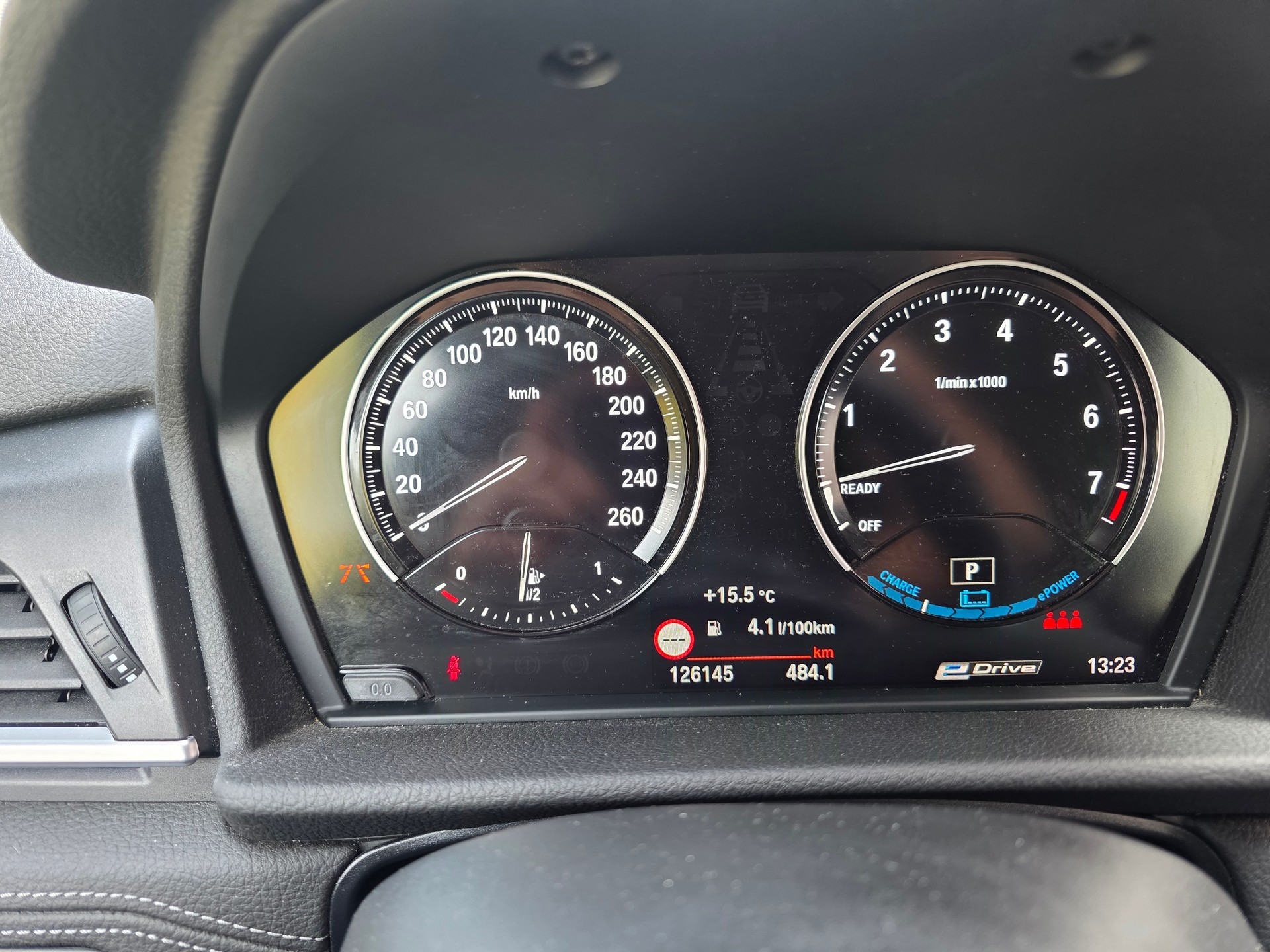 BMW 225xe iPerformance Active Tourer Family Edition Steptronic-image-13