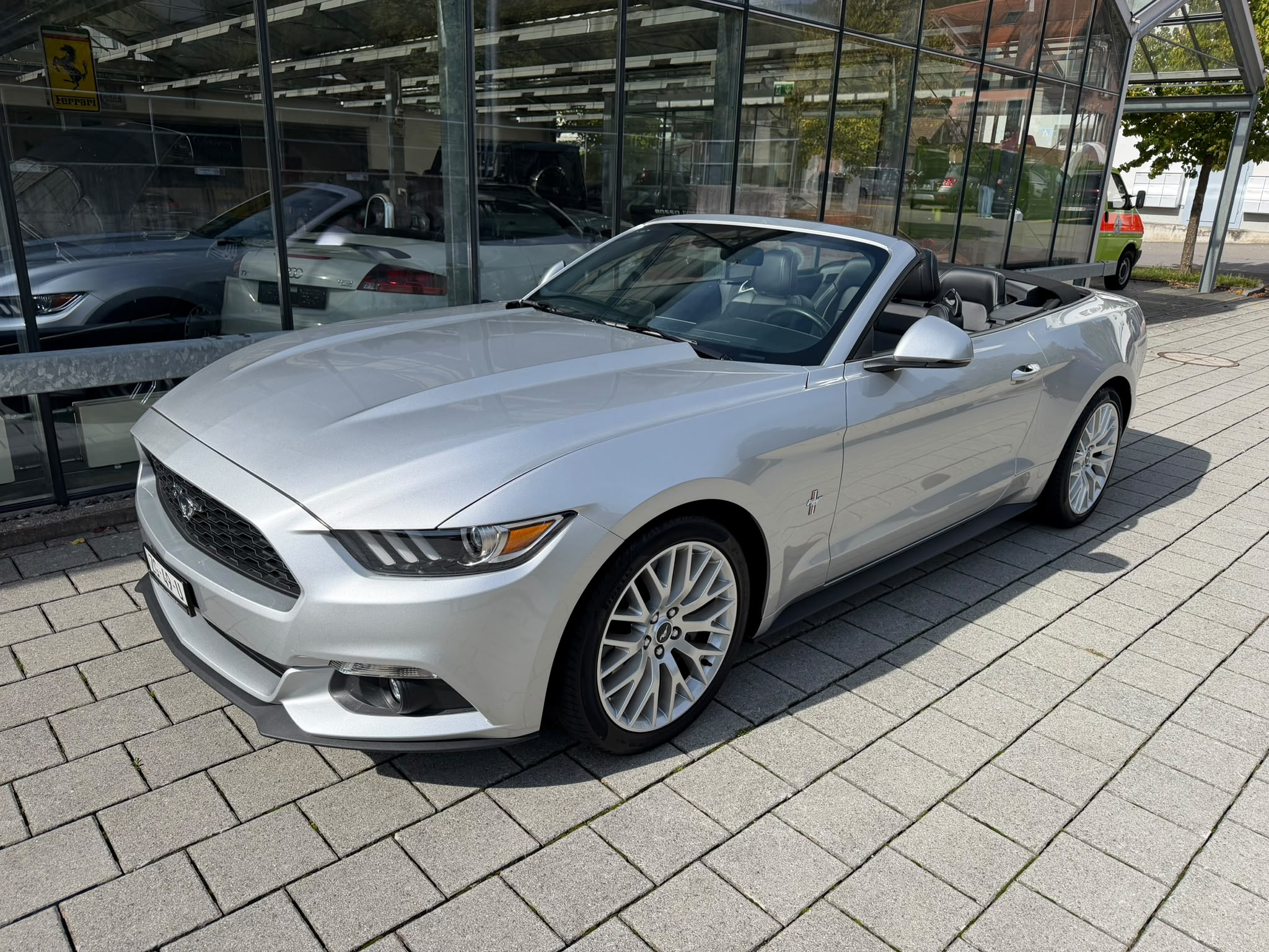 Car photo
