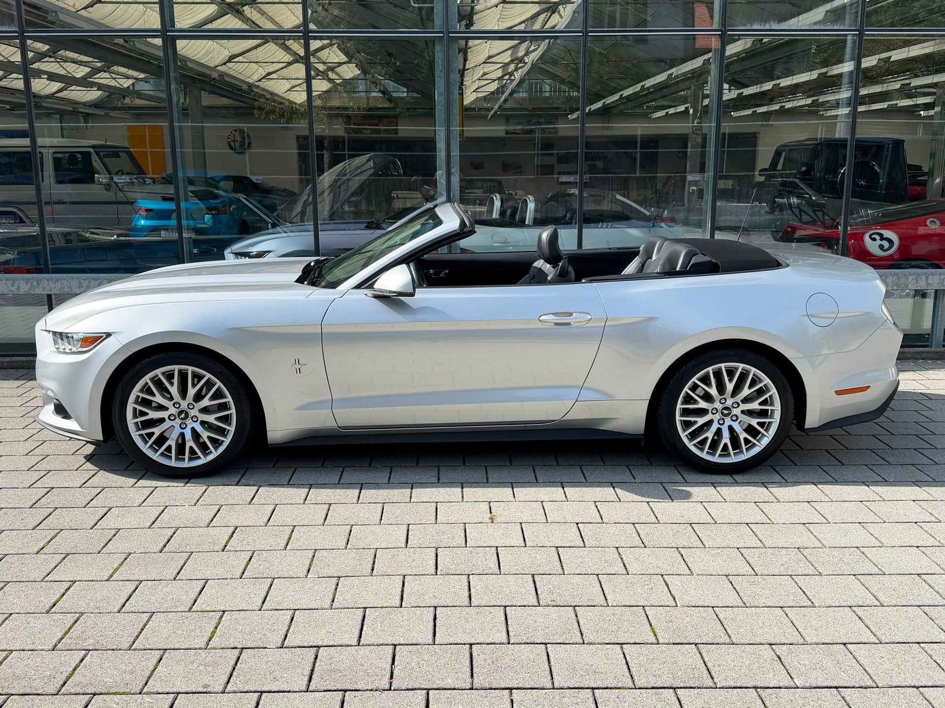 FORD Mustang Convertible 2.3 Automat-image-4