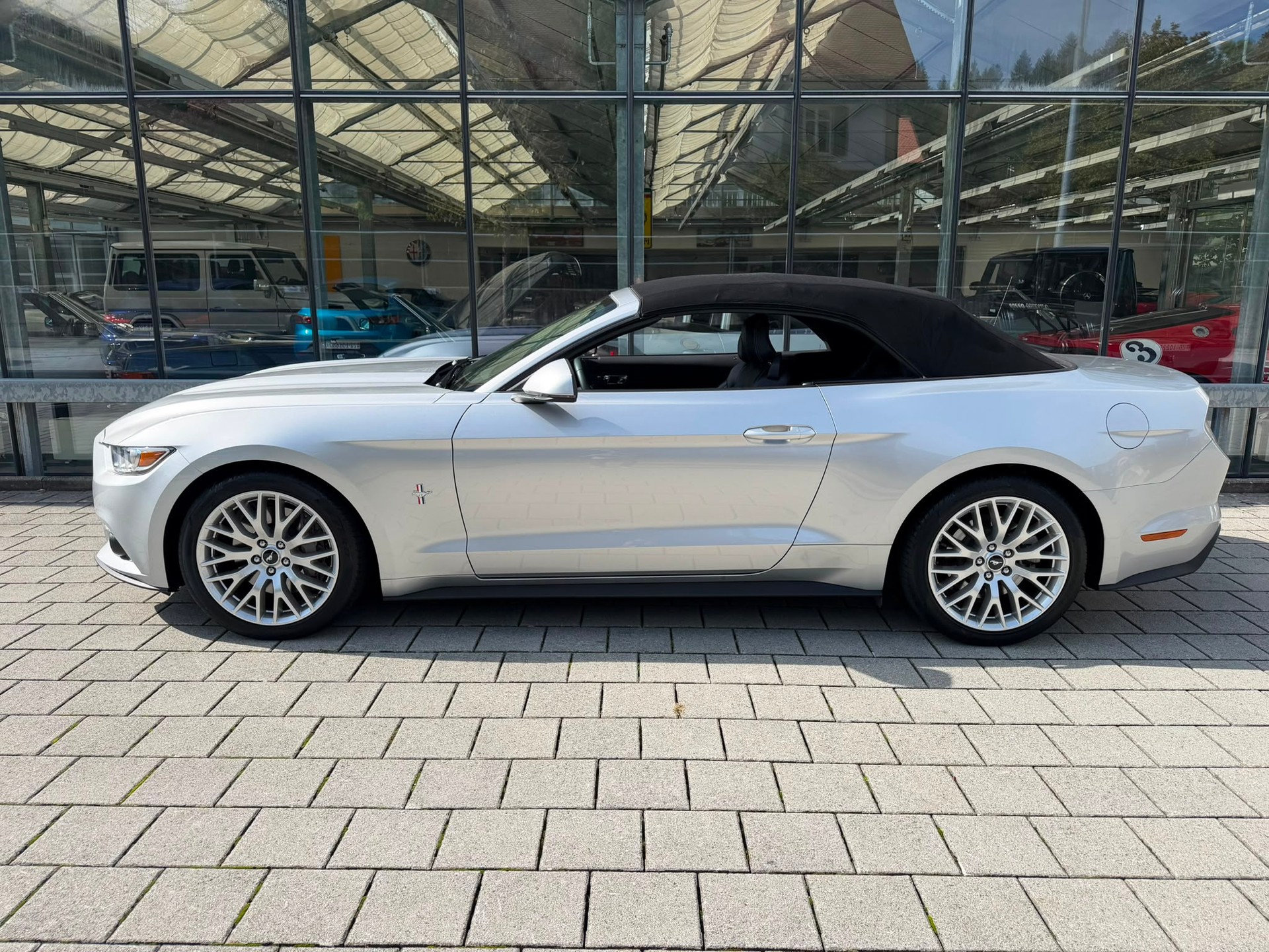 FORD Mustang Convertible 2.3 Automat-image-11