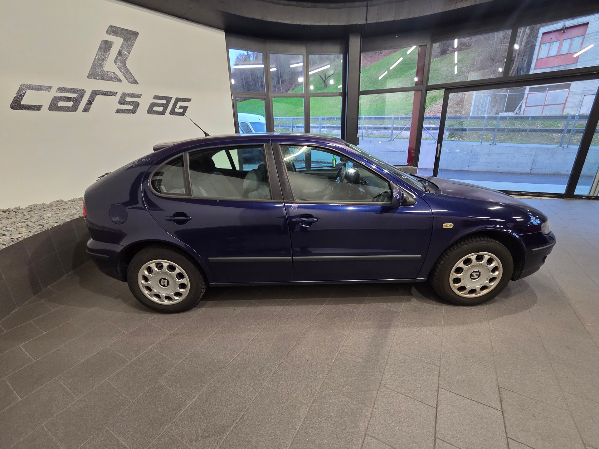 SEAT LEON-image-6