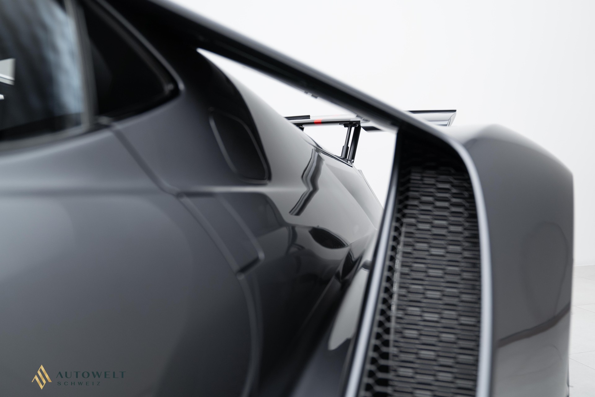 FORD GT-image-2