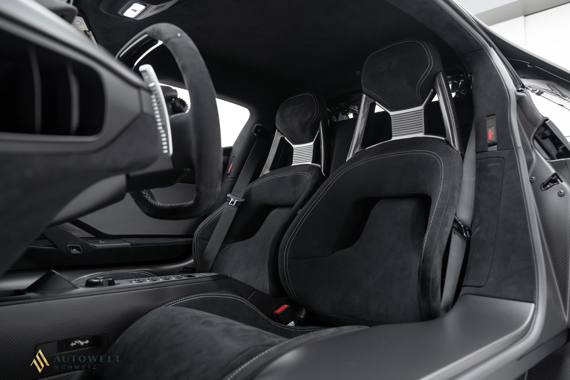 FORD GT-image-4
