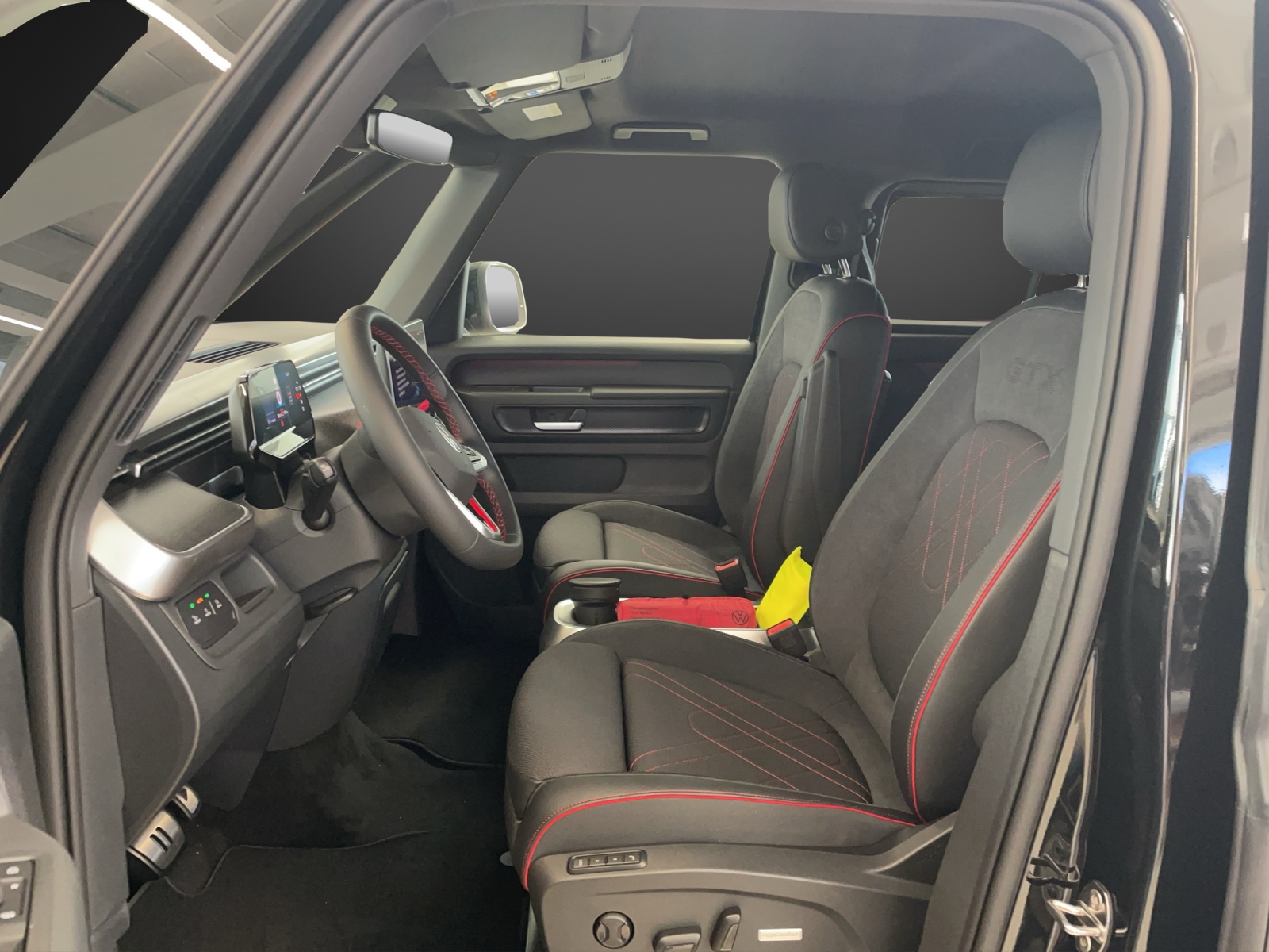 VW ID.Buzz LWB GTX 4 Motion-image-7