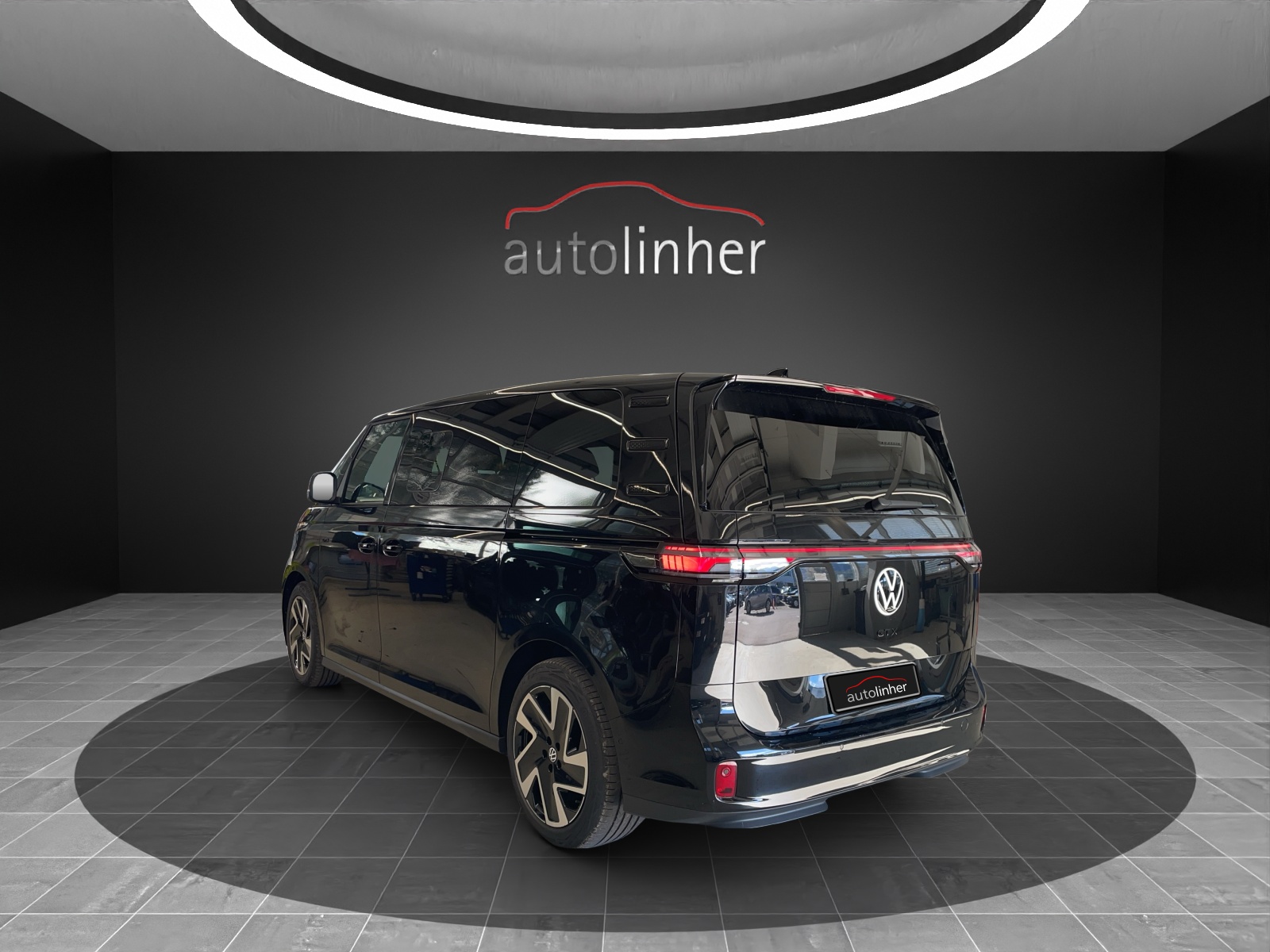 VW ID.Buzz LWB GTX 4 Motion-image-2