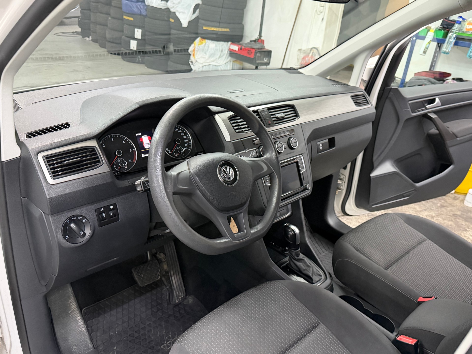 VW Caddy Maxi 2.0TDI 4Motion BlueMotion Techn. DSG-image-9