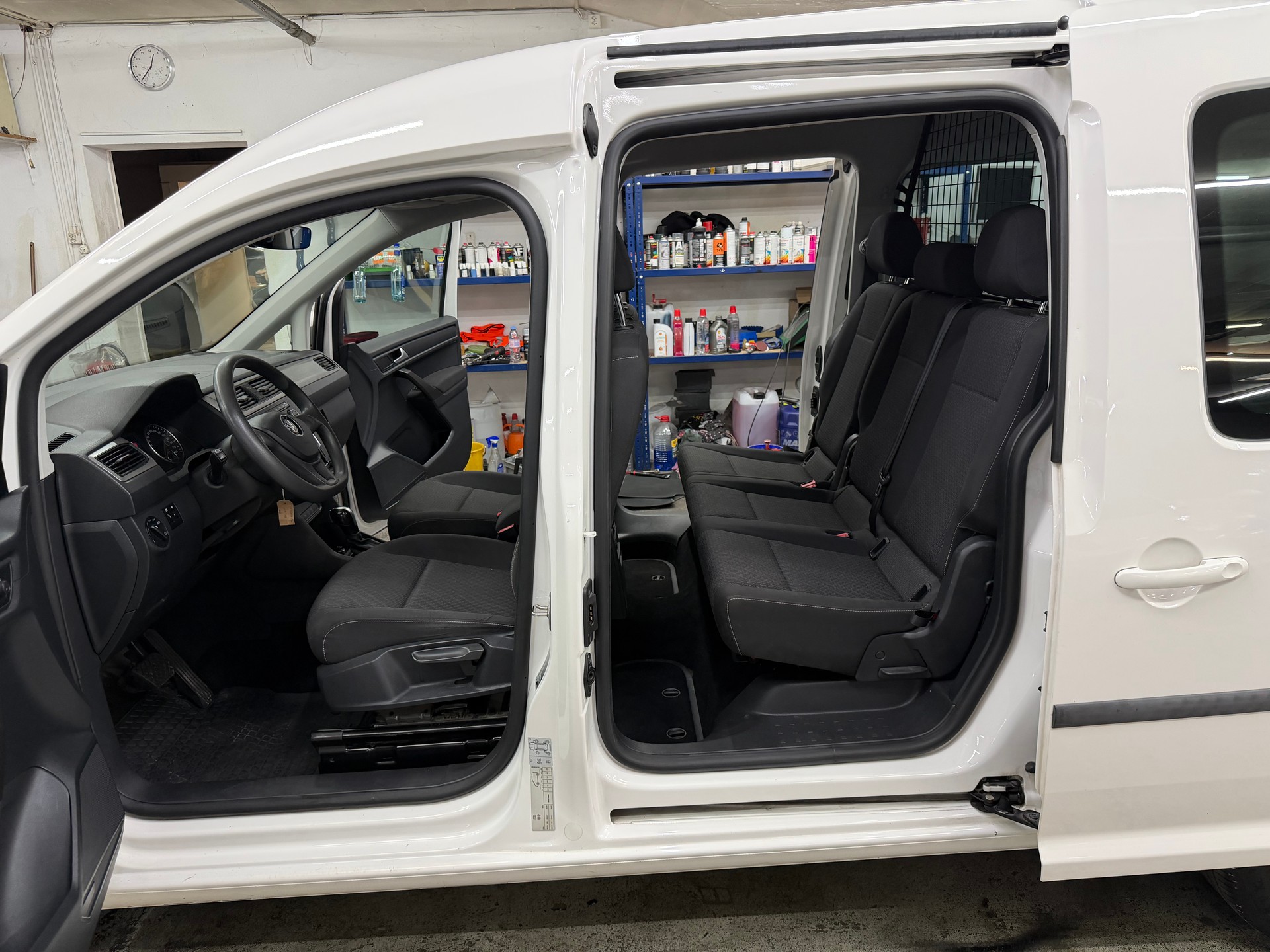 VW Caddy Maxi 2.0TDI 4Motion BlueMotion Techn. DSG-image-10