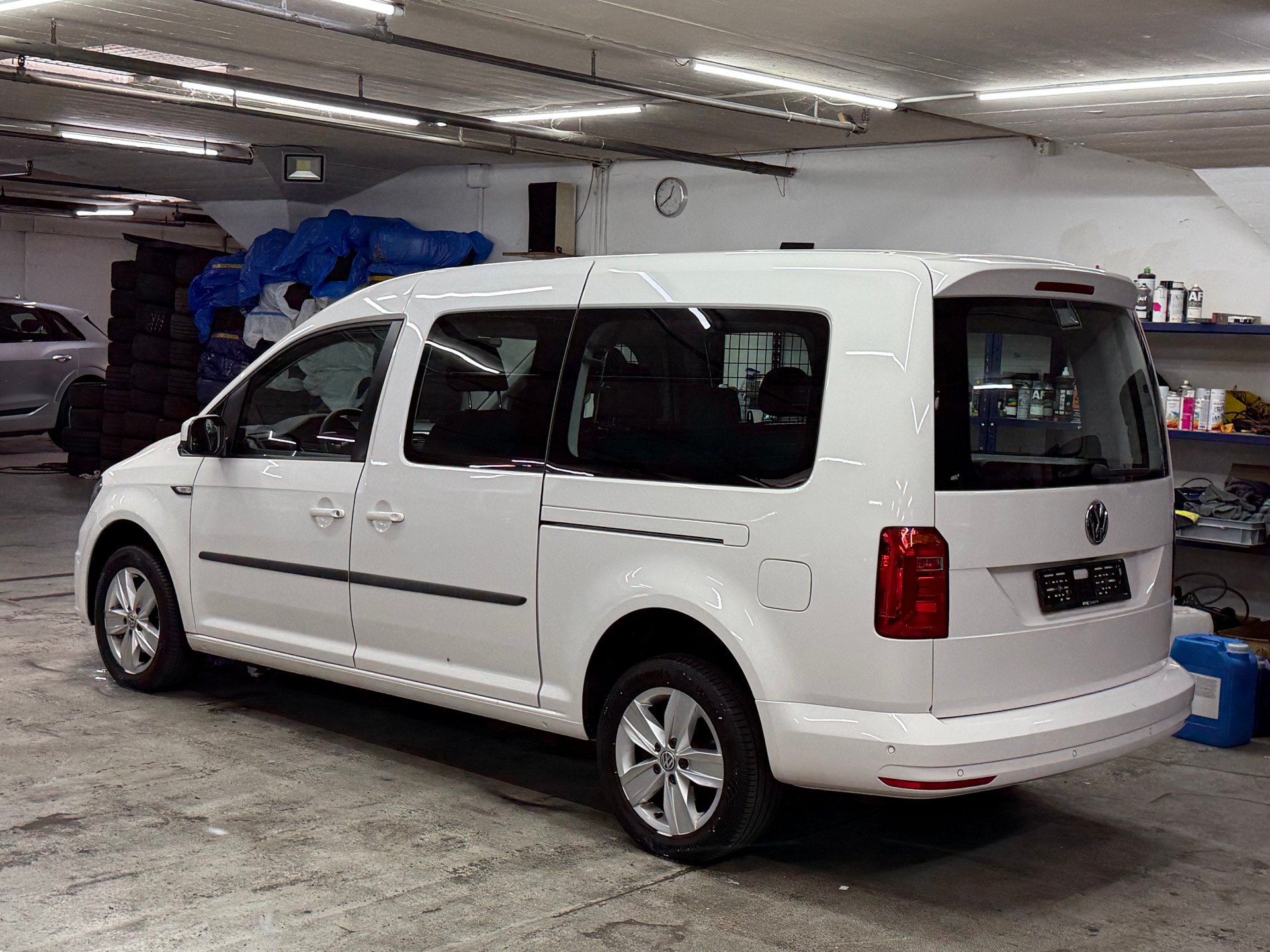 VW Caddy Maxi 2.0TDI 4Motion BlueMotion Techn. DSG-image-3