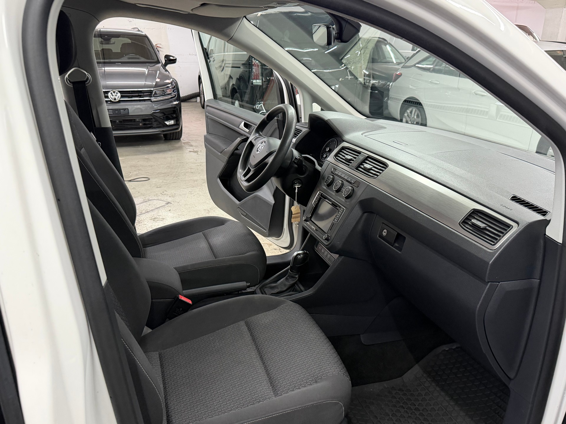 VW Caddy Maxi 2.0TDI 4Motion BlueMotion Techn. DSG-image-7