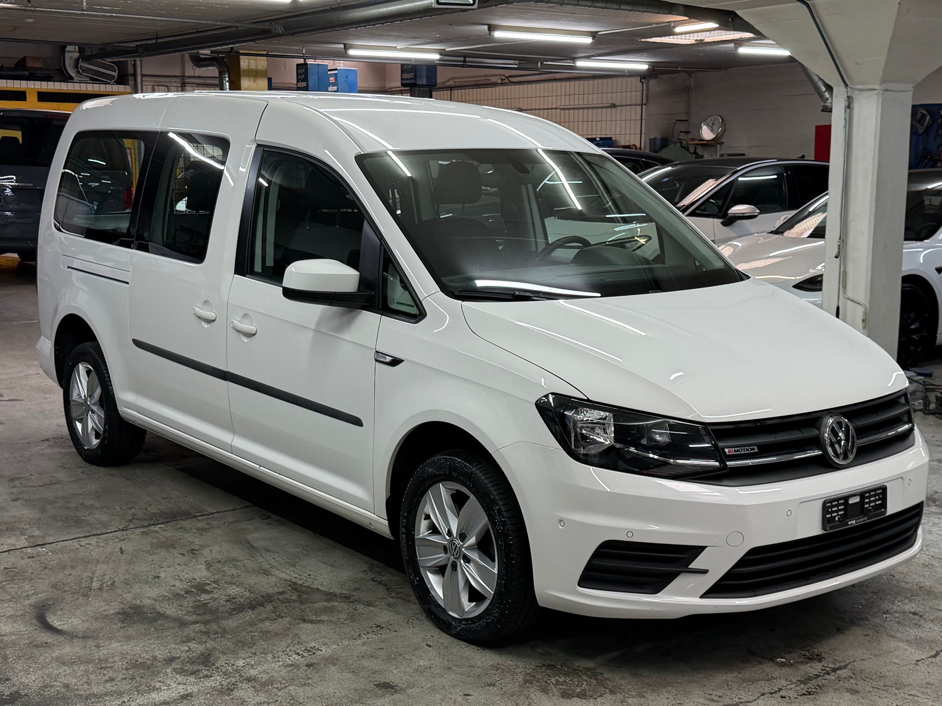 VW Caddy Maxi 2.0TDI 4Motion BlueMotion Techn. DSG-image-1