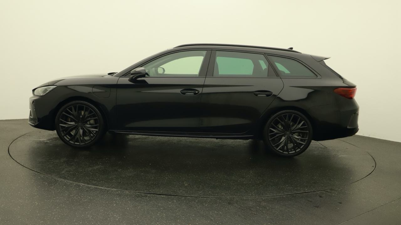 CUPRA LEON ST 1.5 e-HYBRID pHEV VZ Black Edition-image-1