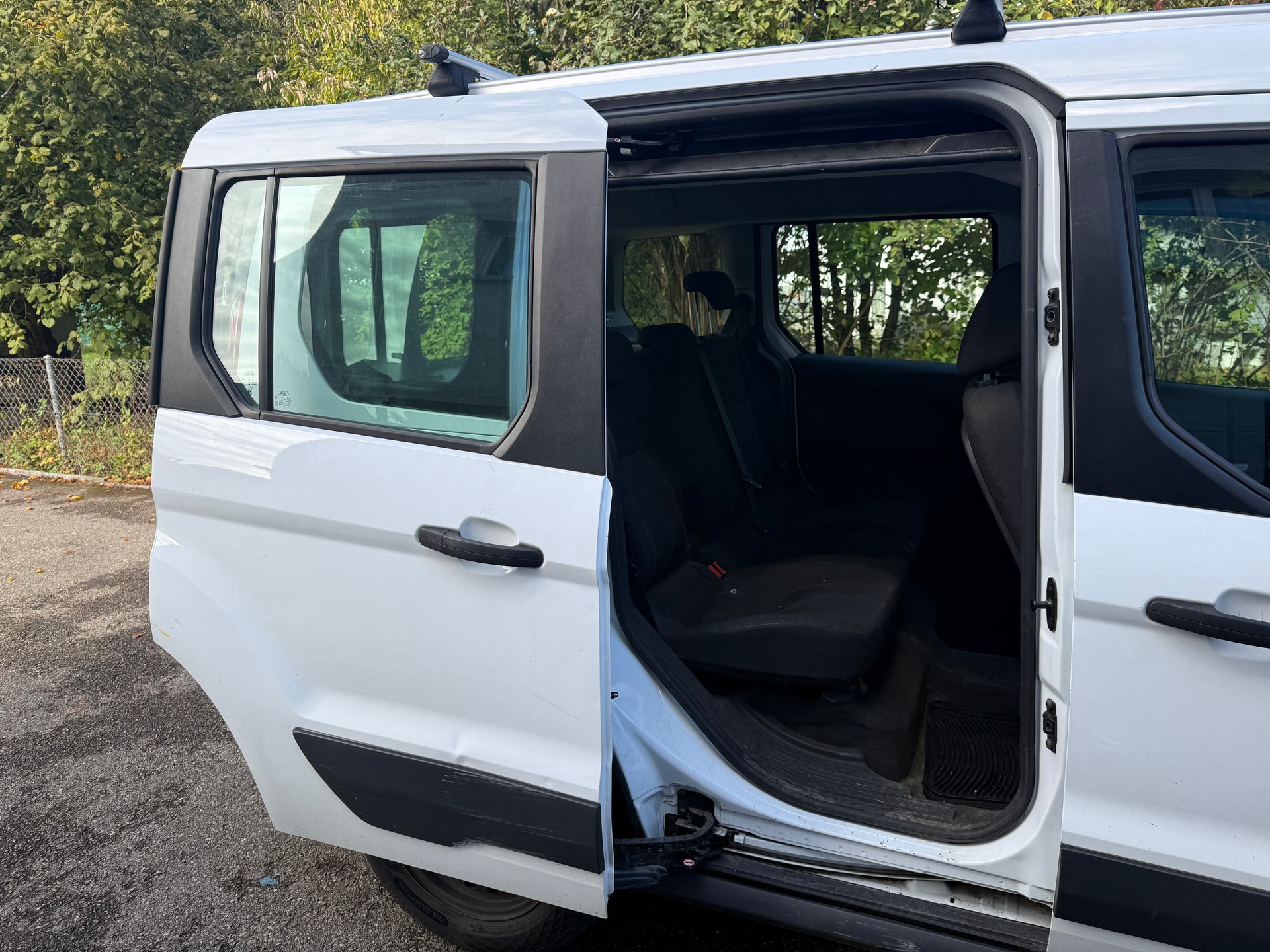 FORD Transit Connect Combi T220 1.5 TDCi Ambiente-image-11