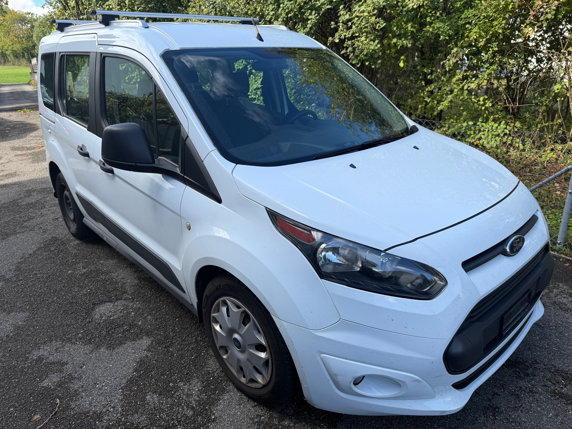 FORD Transit Connect Combi T220 1.5 TDCi Ambiente-image-1