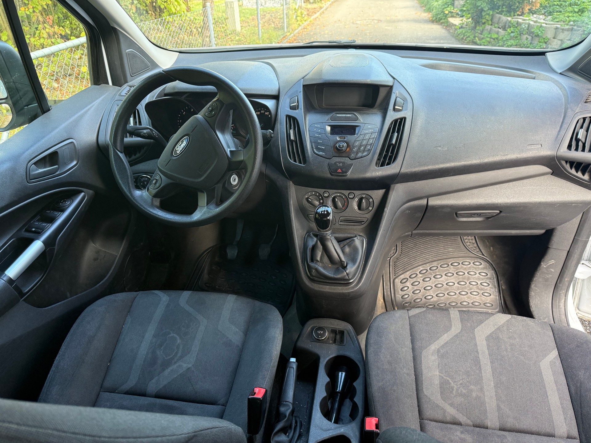 FORD Transit Connect Combi T220 1.5 TDCi Ambiente-image-9