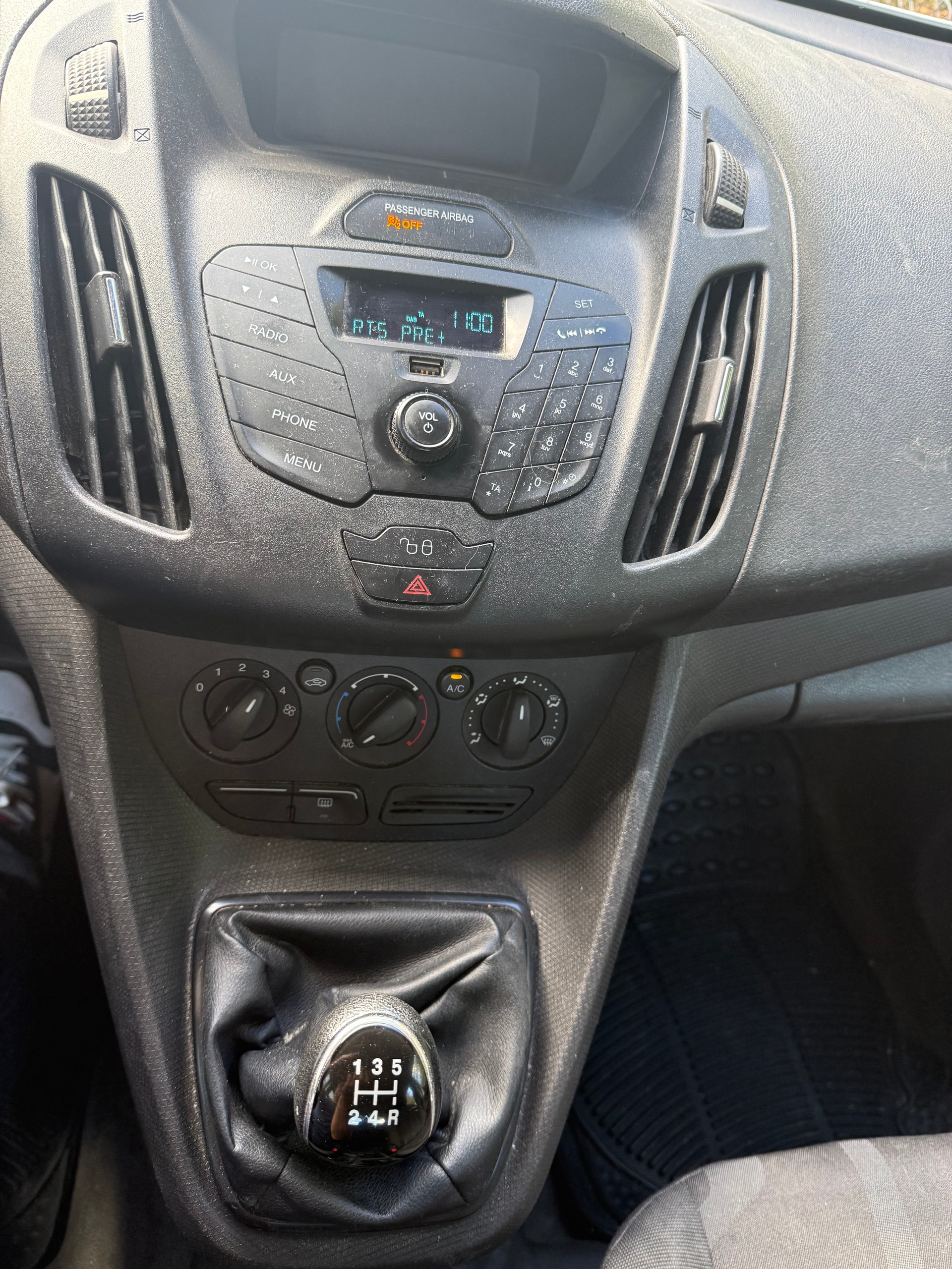 FORD Transit Connect Combi T220 1.5 TDCi Ambiente-image-14