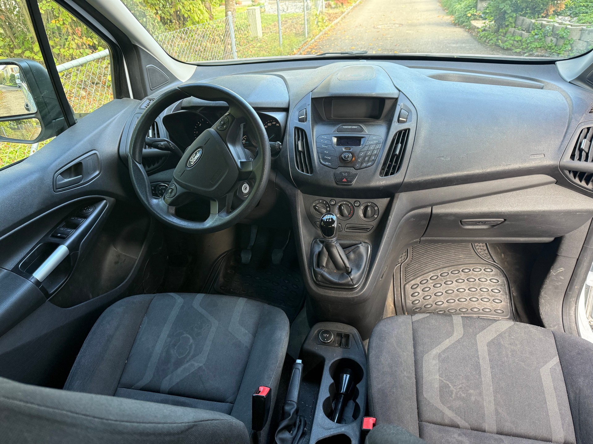 FORD Transit Connect Combi T220 1.5 TDCi Ambiente-image-12