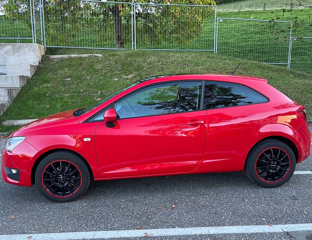 SEAT Ibiza SC 1.2 TSI FR Viva-image-2