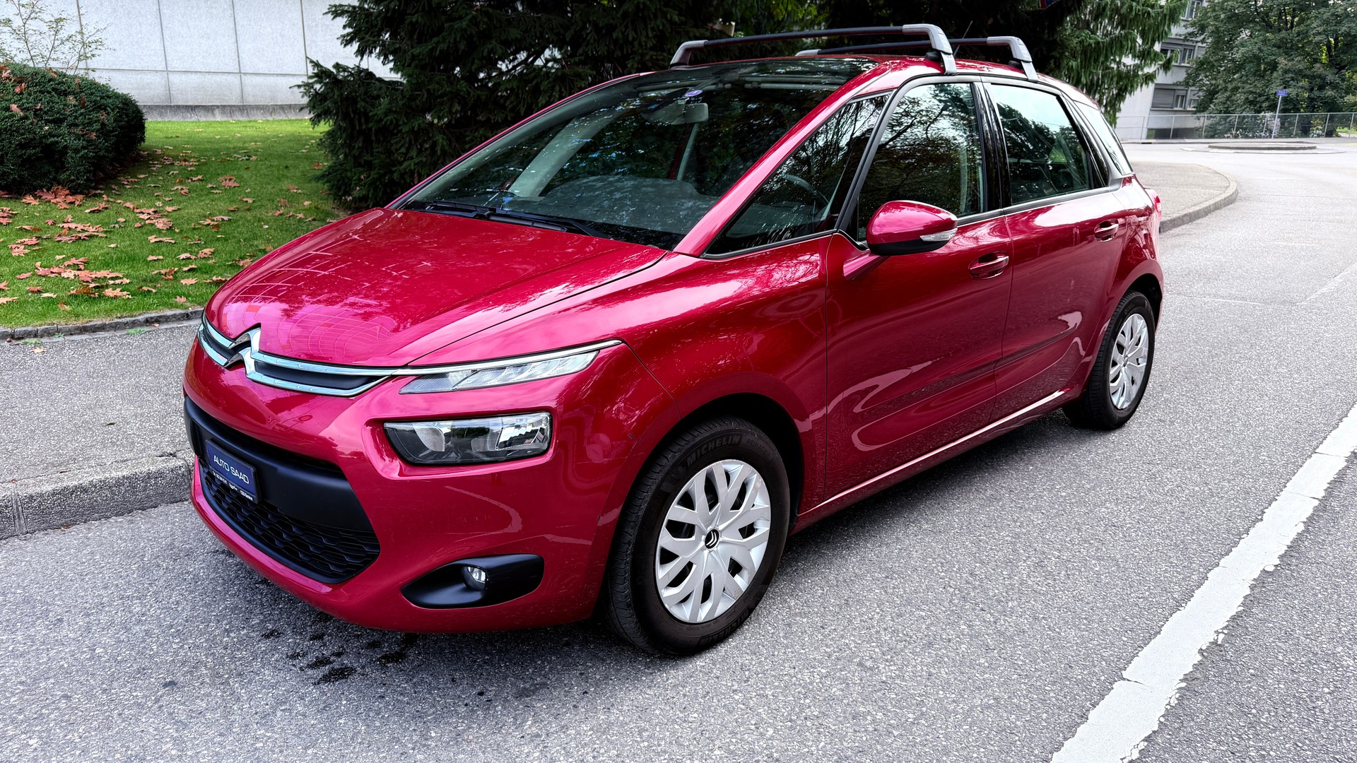 CITROEN C4 Picasso 1.6i 16V Attraction-image-1