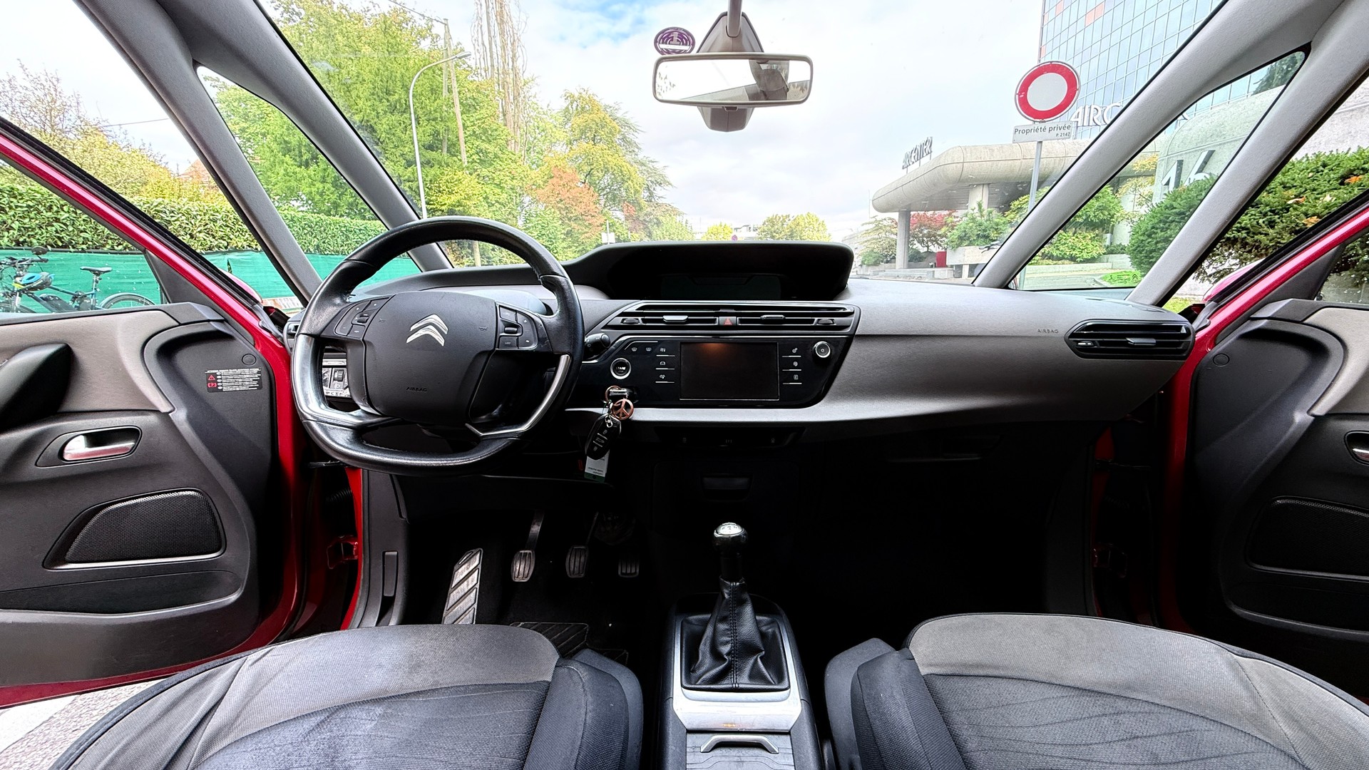 CITROEN C4 Picasso 1.6i 16V Attraction-image-11