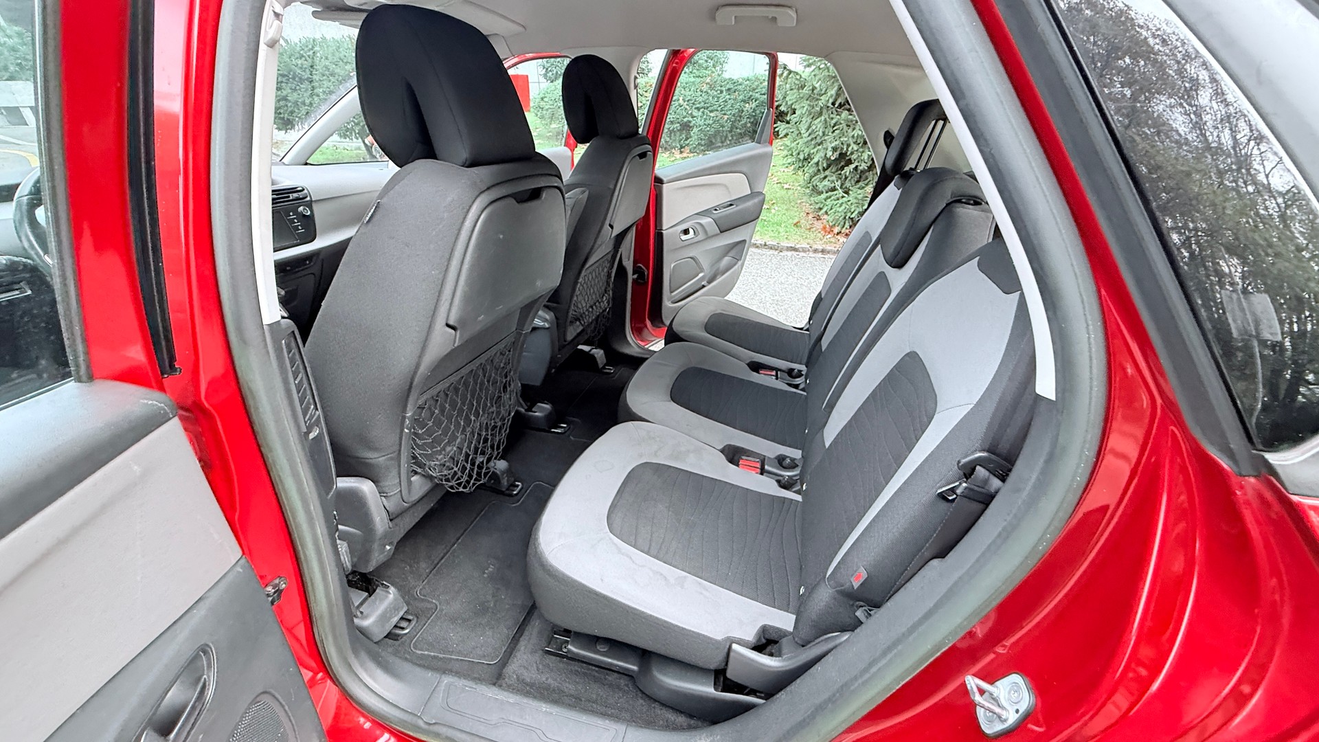 CITROEN C4 Picasso 1.6i 16V Attraction-image-14