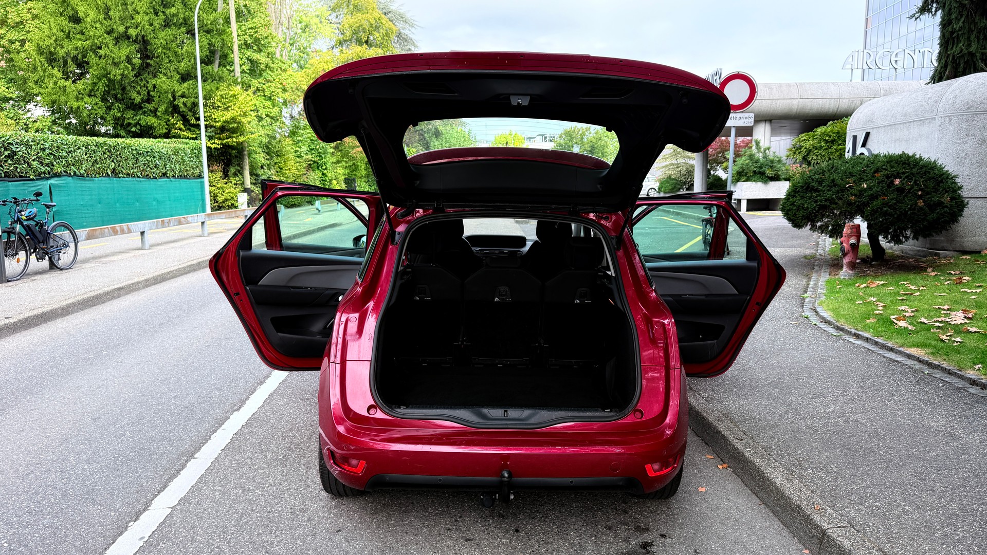 CITROEN C4 Picasso 1.6i 16V Attraction-image-9
