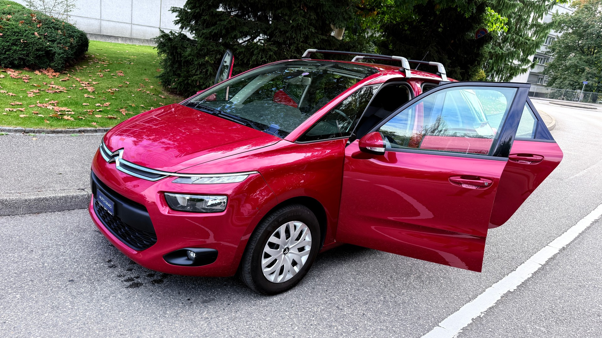 CITROEN C4 Picasso 1.6i 16V Attraction-image-8