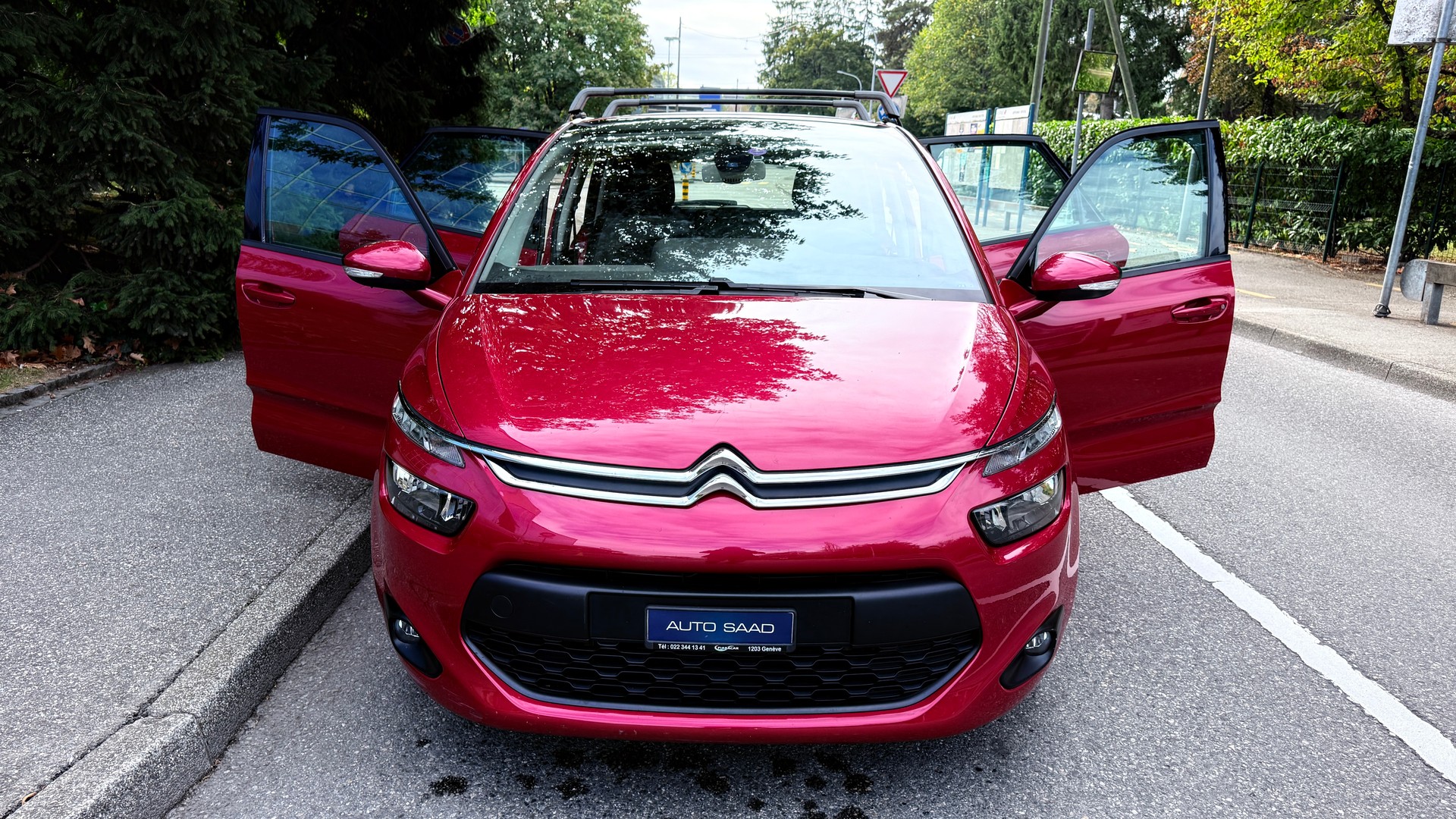 CITROEN C4 Picasso 1.6i 16V Attraction-image-6