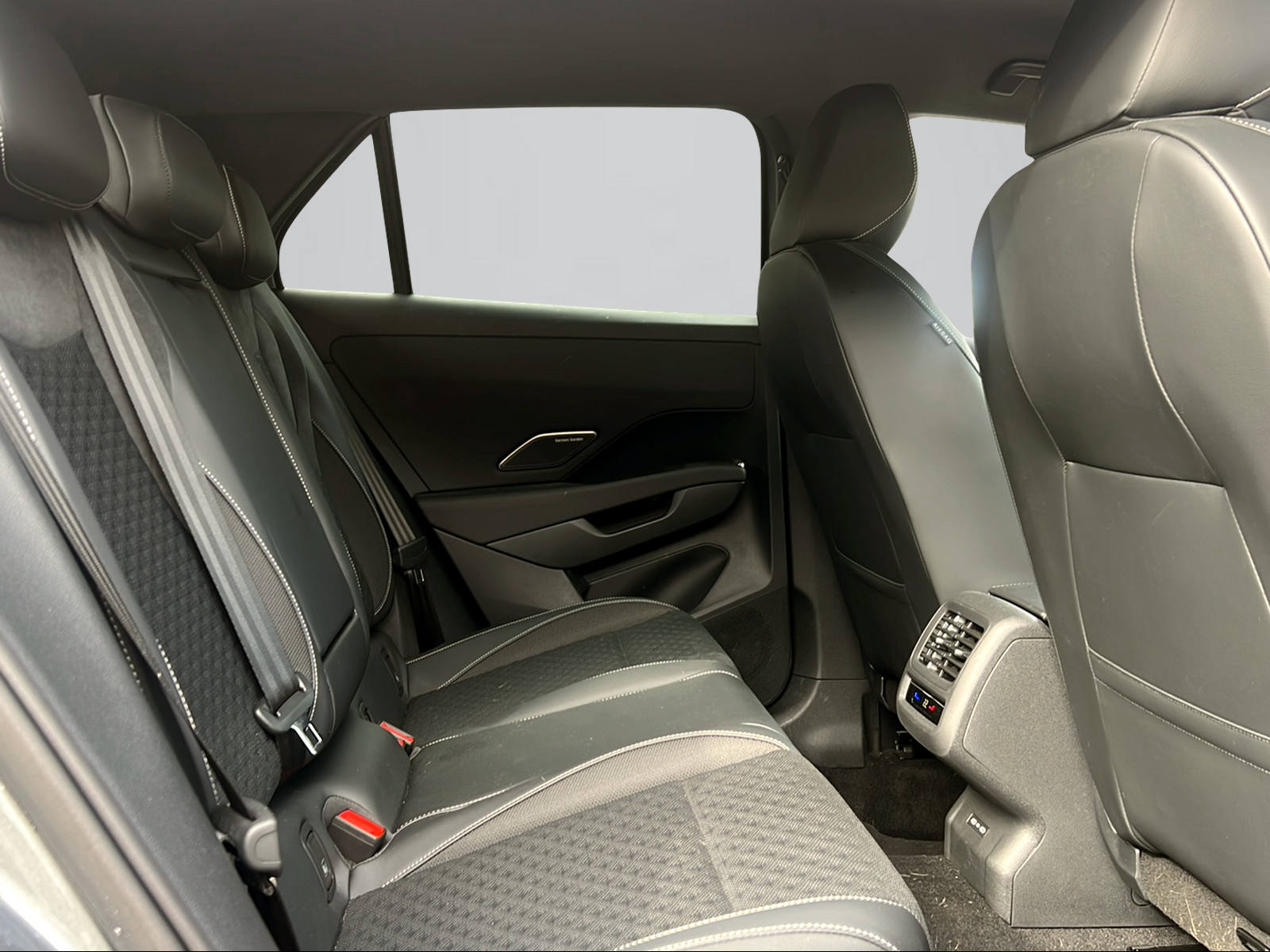VW T-Roc 1.5 eTSI mHEV R-Line DSG-image-7