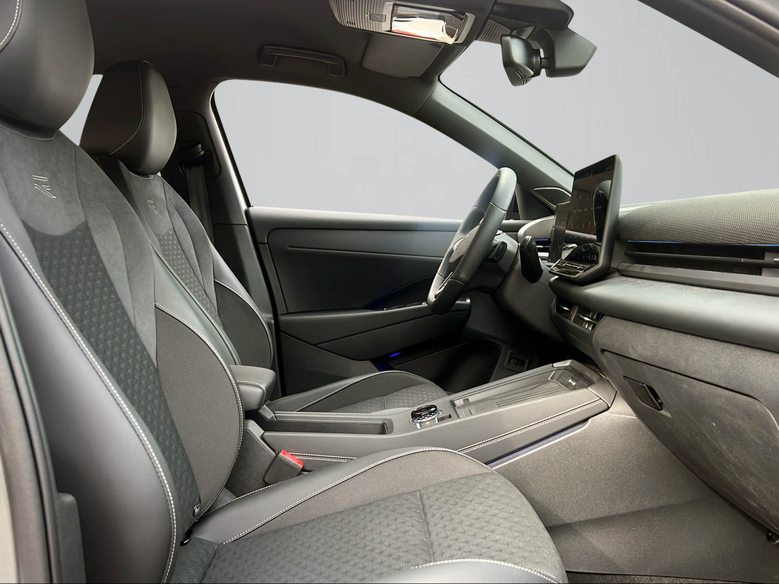VW T-Roc 1.5 eTSI mHEV R-Line DSG-image-6