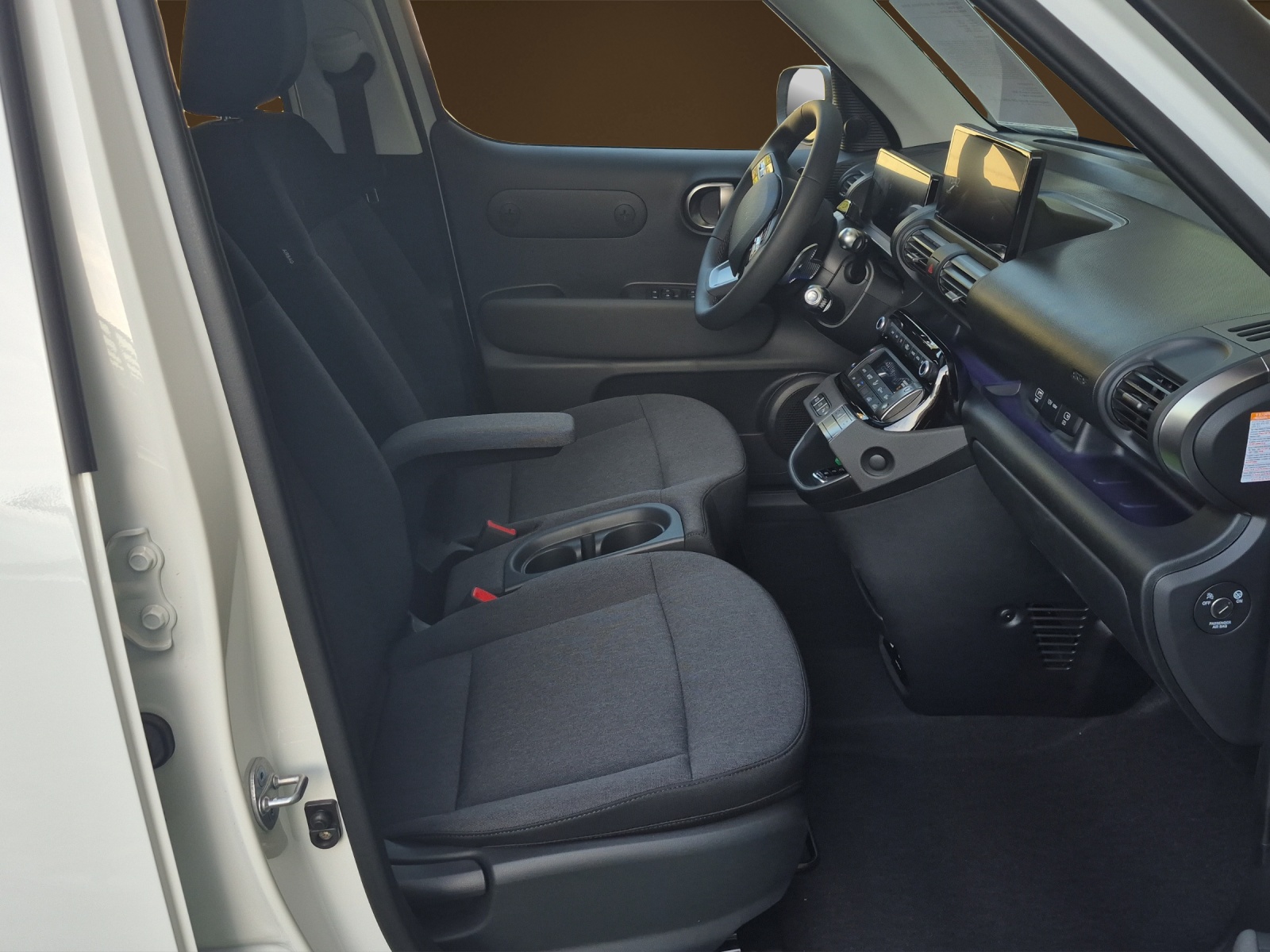 HYUNDAI Inster 49 kWh Electric Vertex Sunroof-image-8