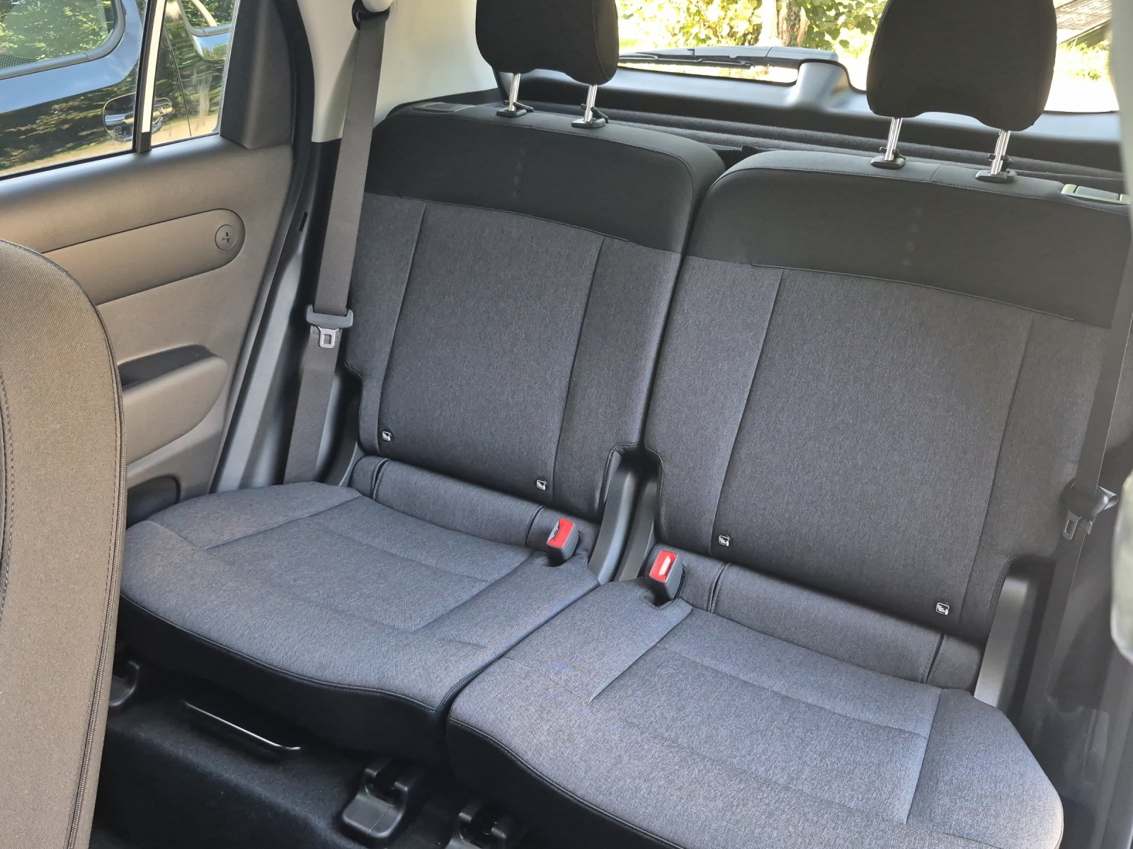 HYUNDAI Inster 49 kWh Electric Vertex Sunroof-image-6