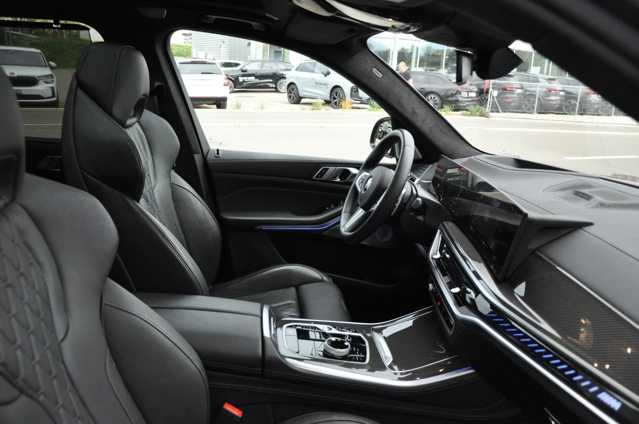 BMW X5 xDrive 48V M60i M Sport Pro Steptronic-image-17