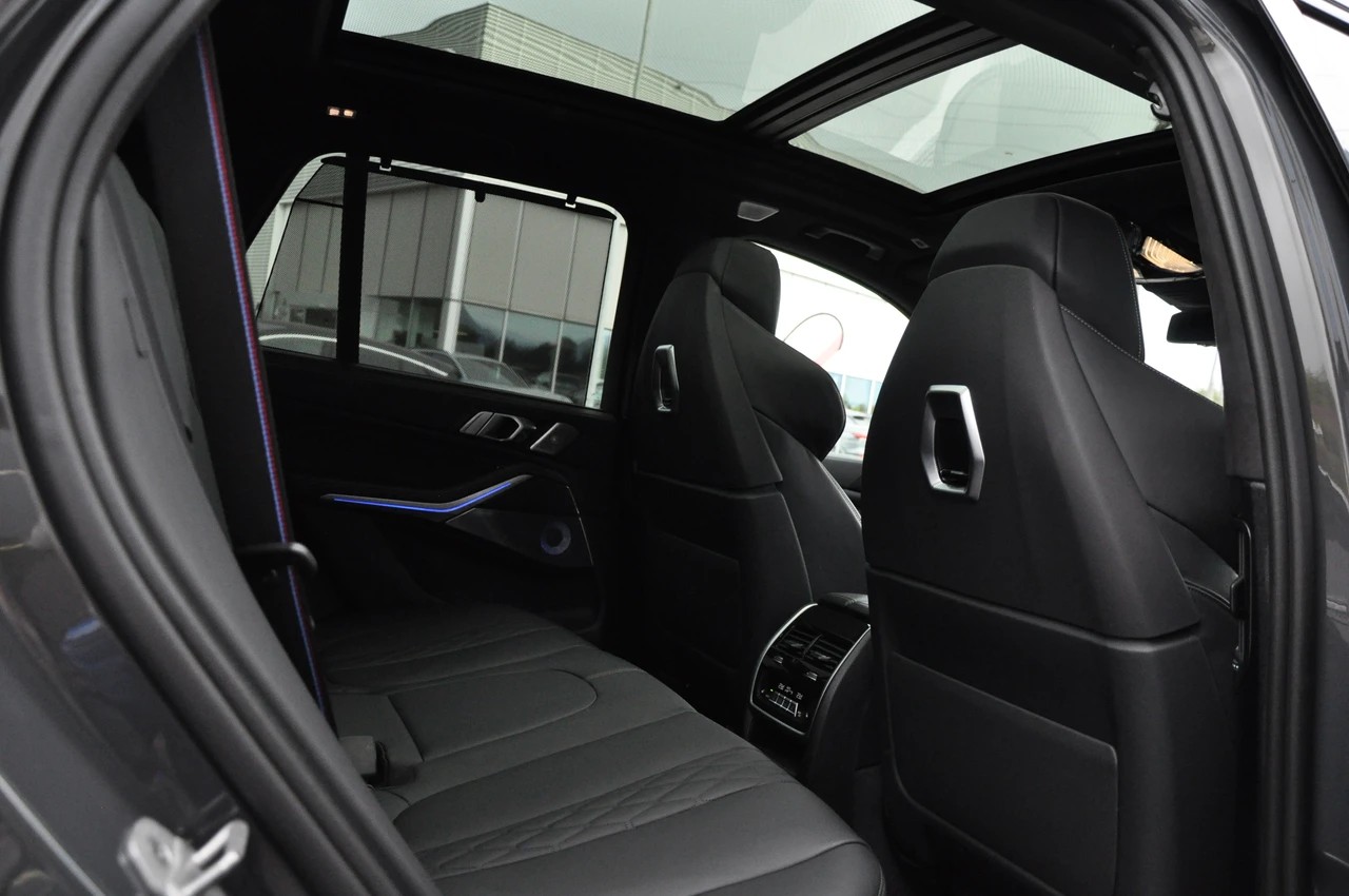 BMW X5 xDrive 48V M60i M Sport Pro Steptronic-image-16