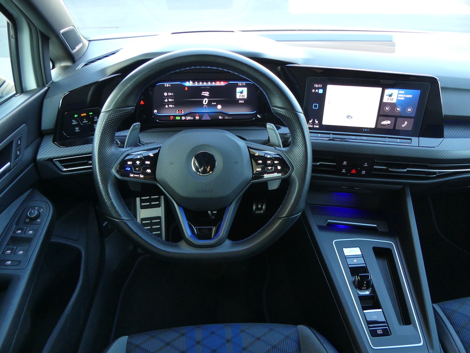 VW Golf 2.0 TSI R DSG 4Motion-image-14