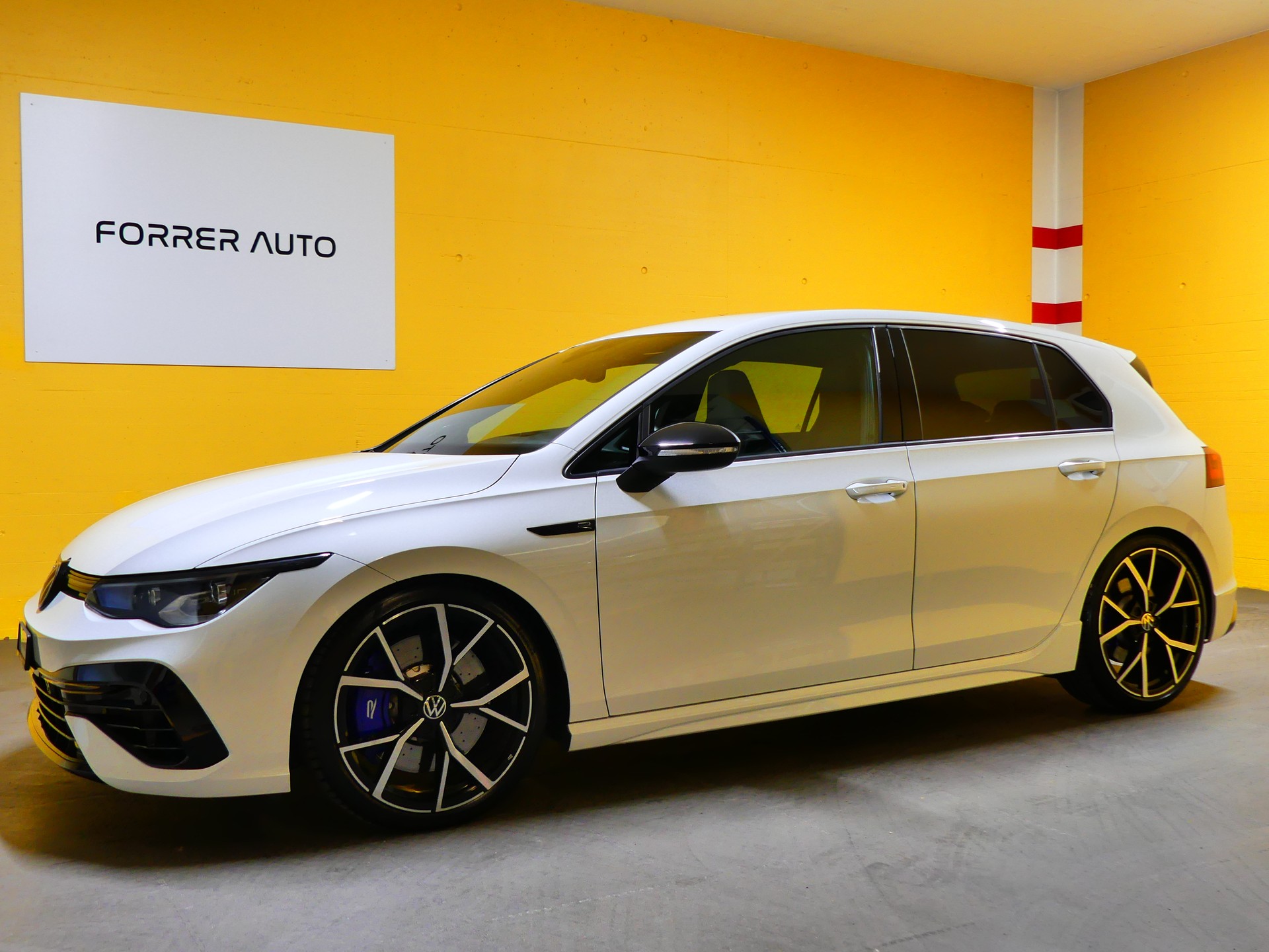 VW Golf 2.0 TSI R DSG 4Motion-image-0