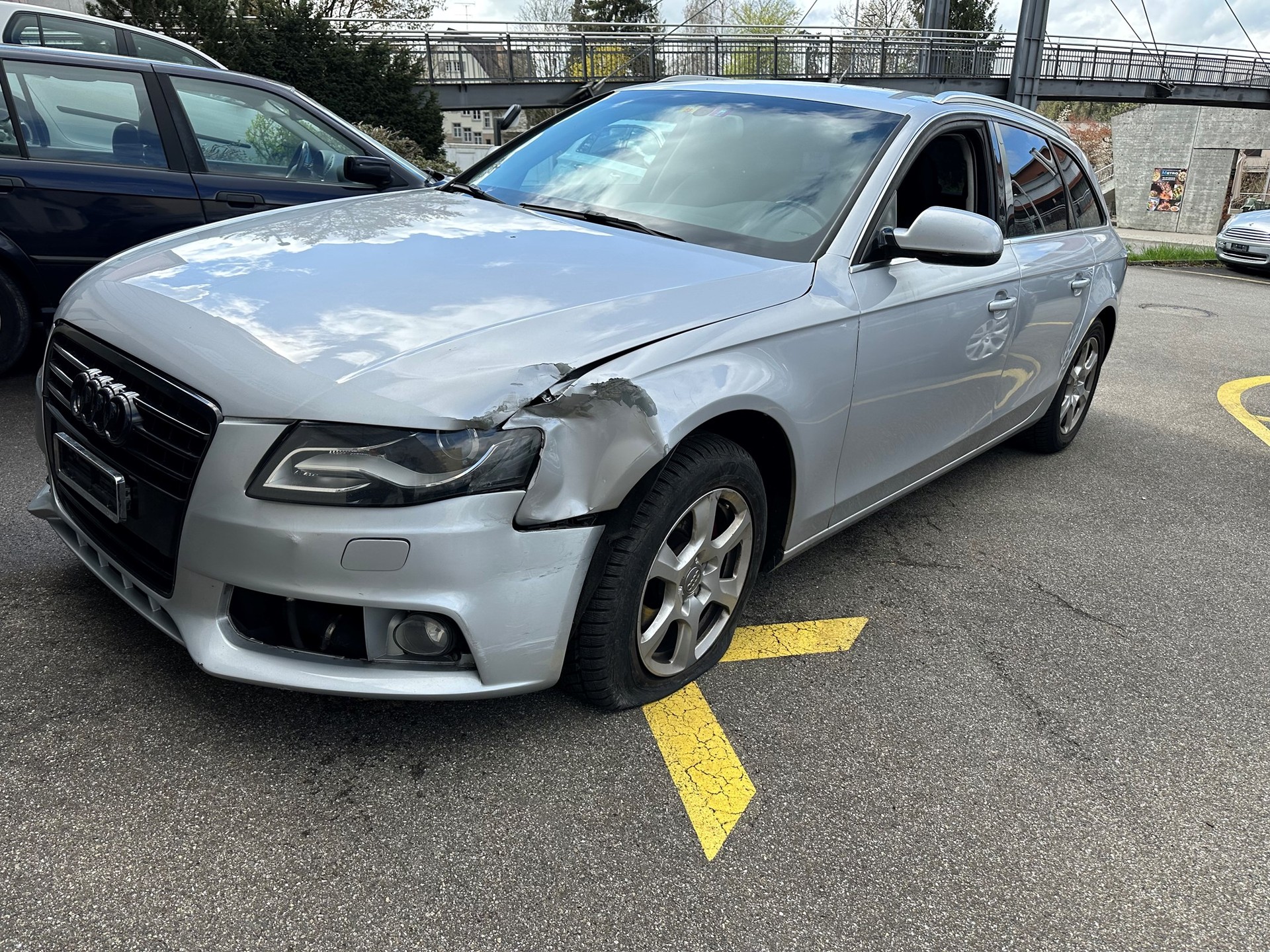 AUDI A4 Avant 2.0 TDI-image-0