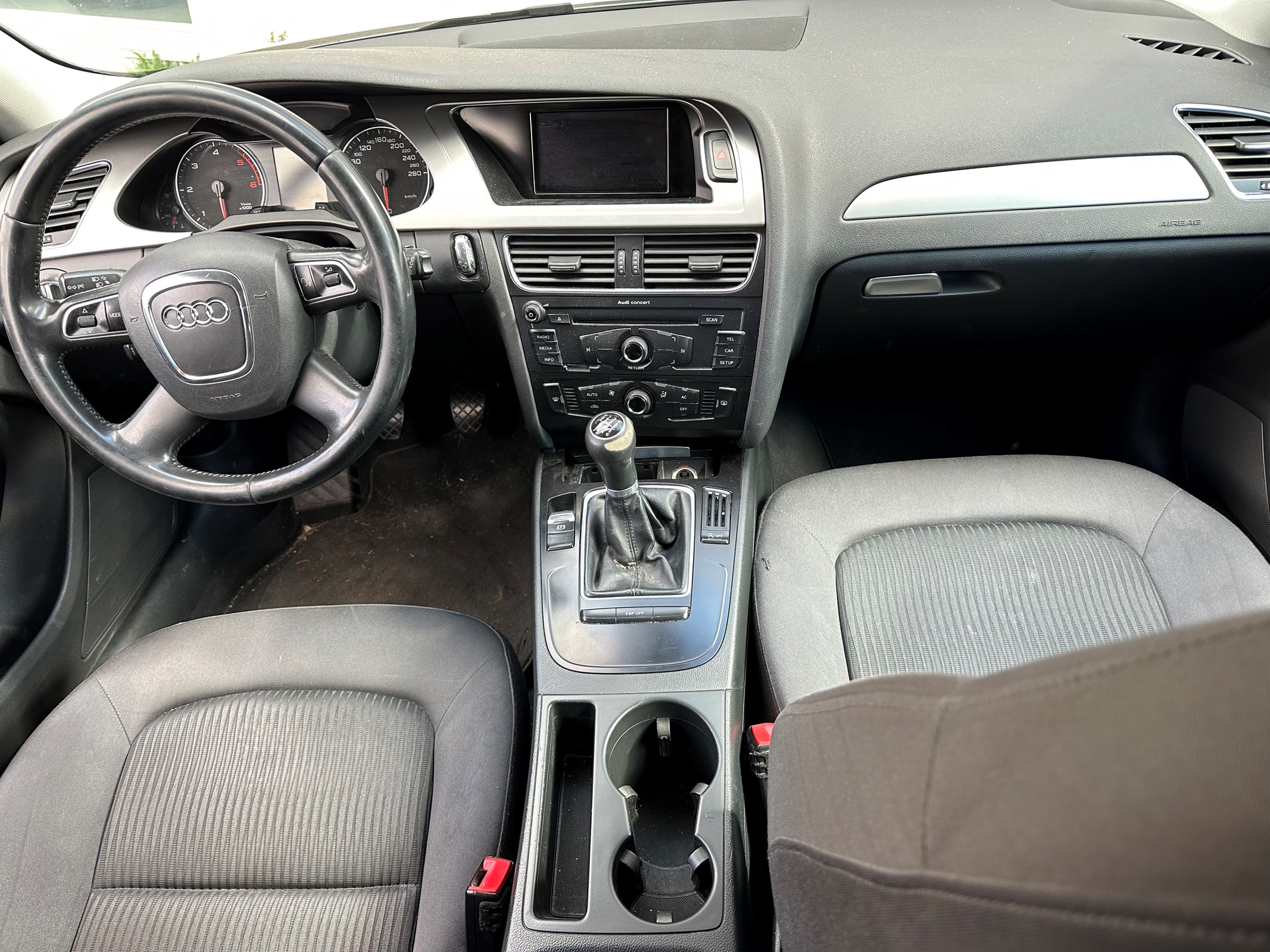 AUDI A4 Avant 2.0 TDI — slika 7