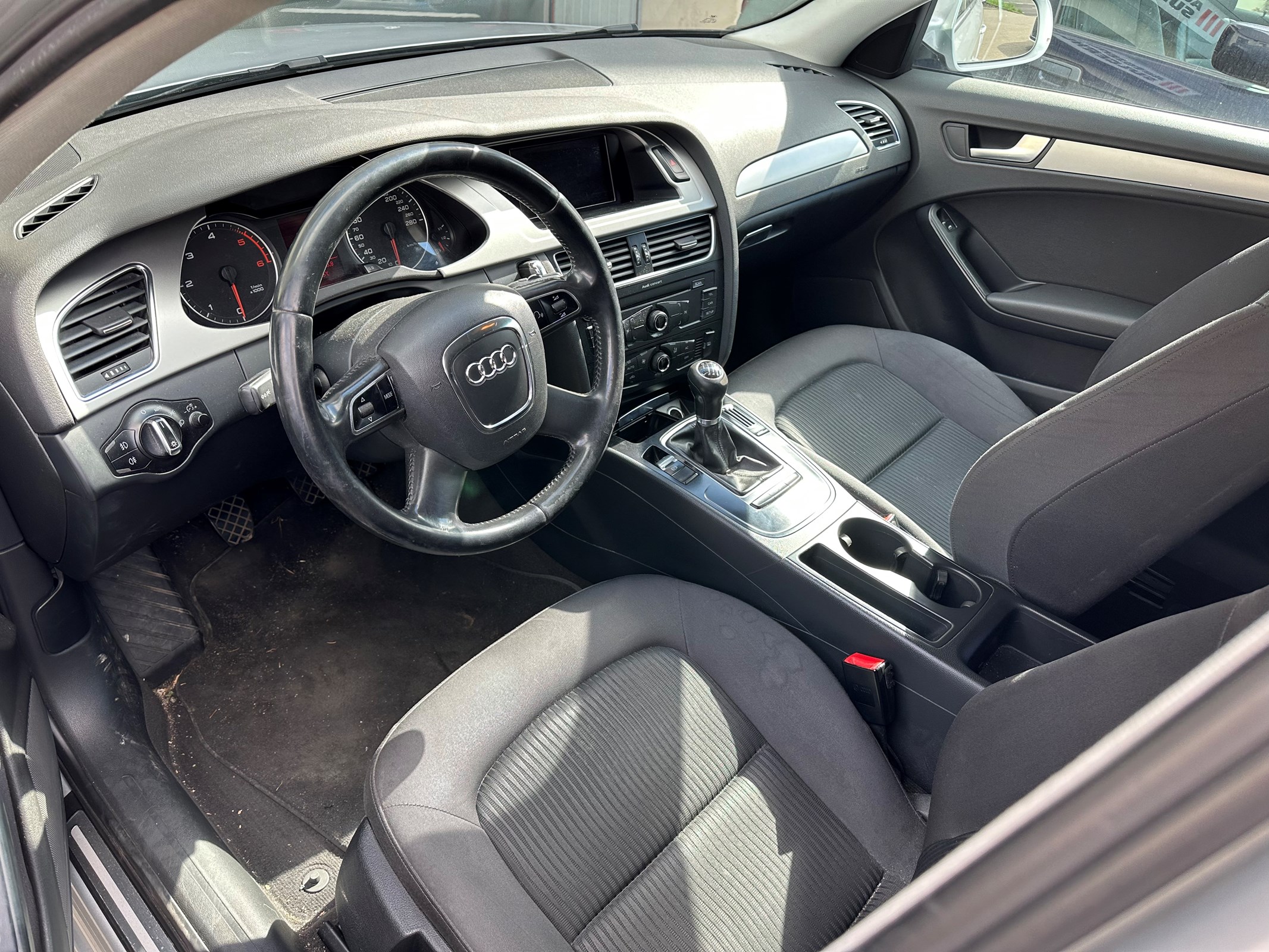 AUDI A4 Avant 2.0 TDI — slika 9