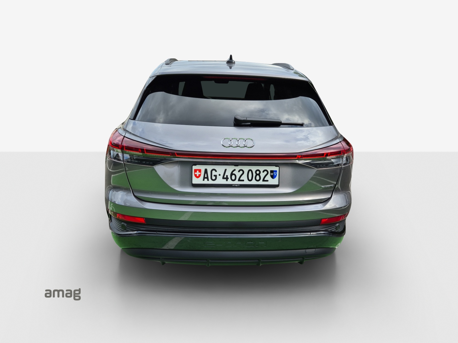 AUDI Q4 e-tron 45 quattro-image-5