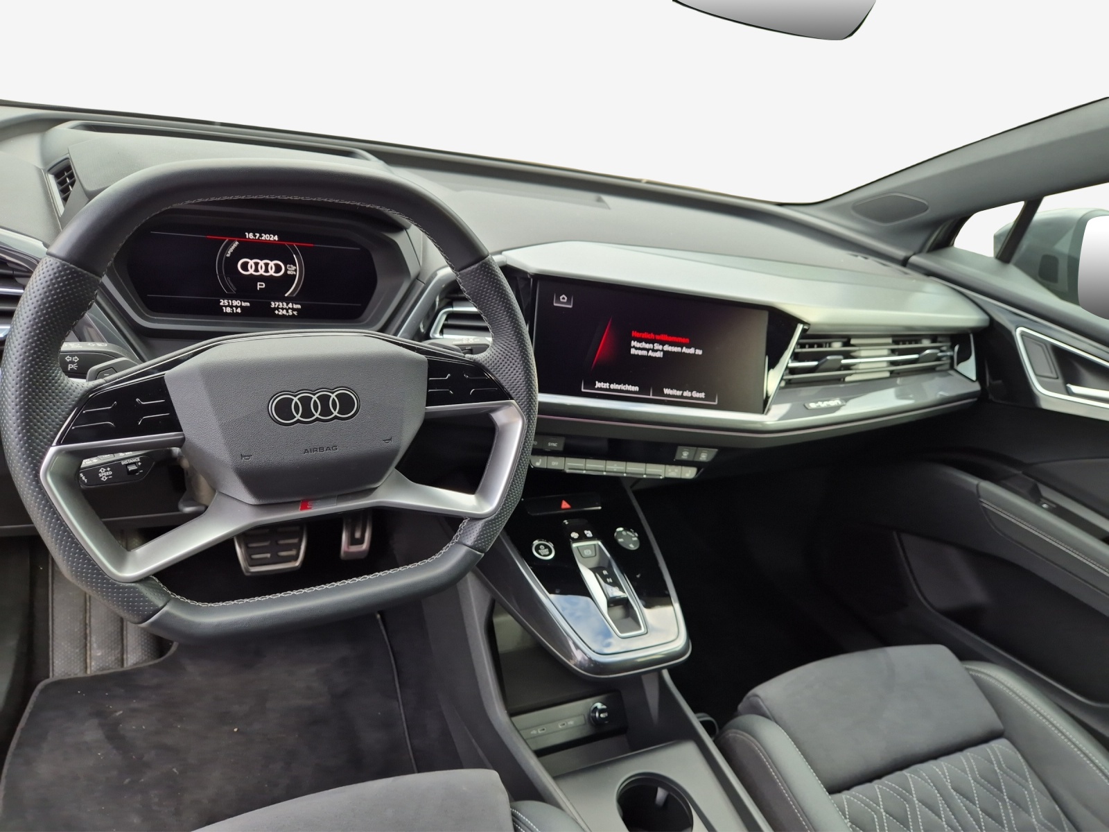 AUDI Q4 e-tron 45 quattro-image-7
