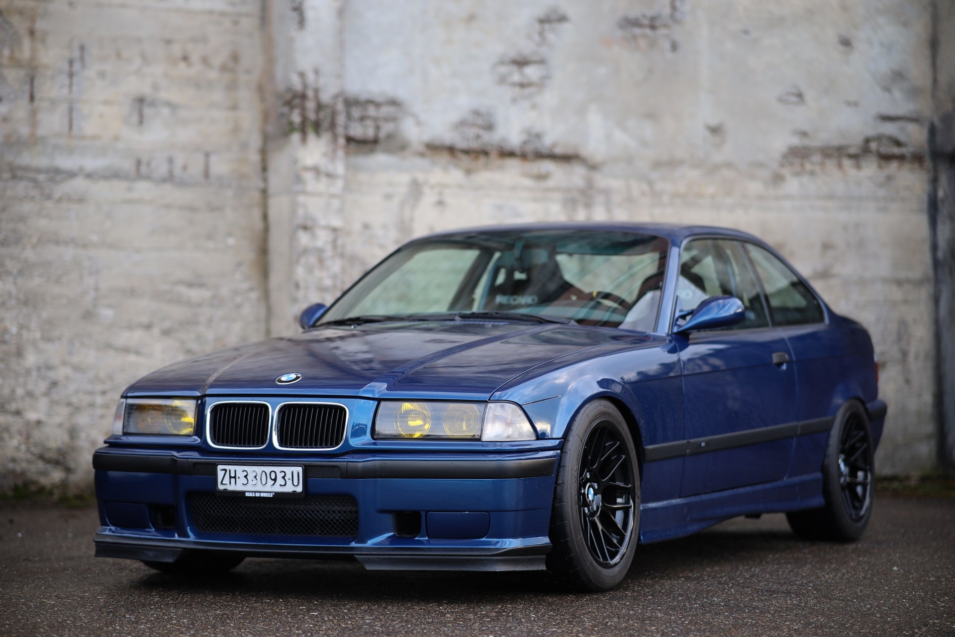 BMW M3-image-2