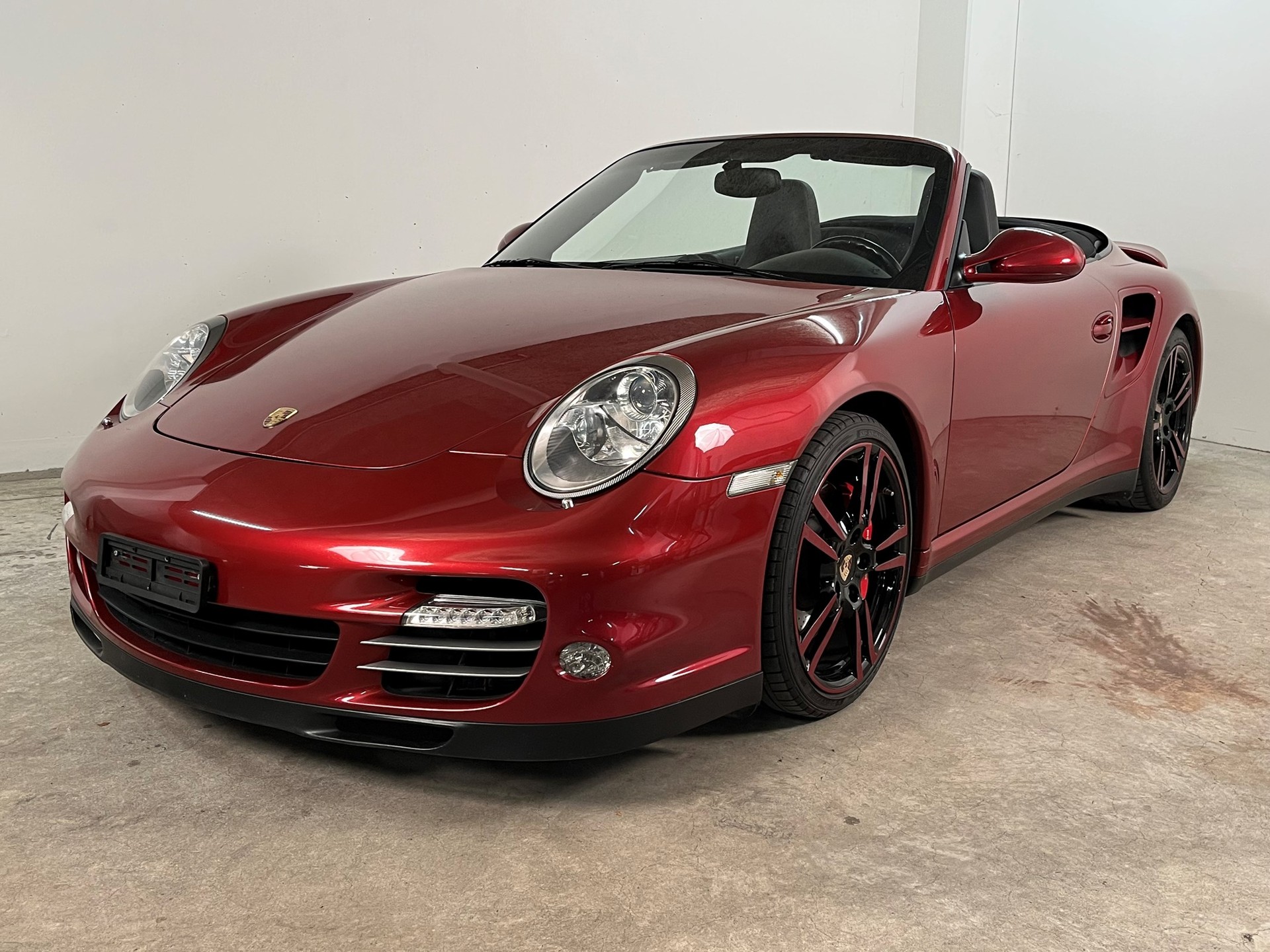 PORSCHE 911 Turbo Cabrio PDK (997)-image-0