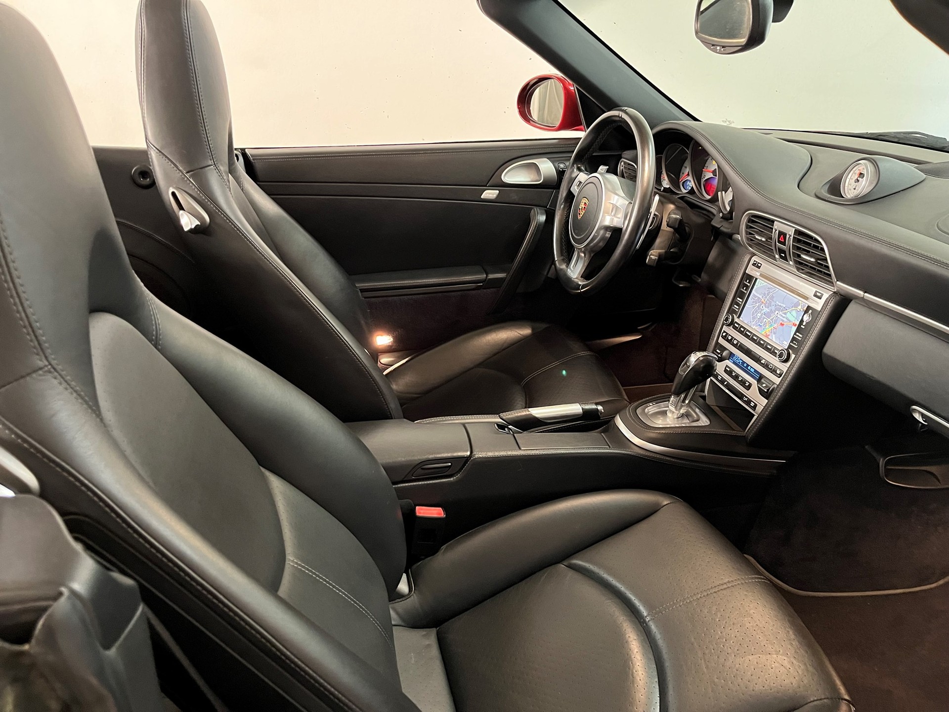 PORSCHE 911 Turbo Cabrio PDK (997)-image-15