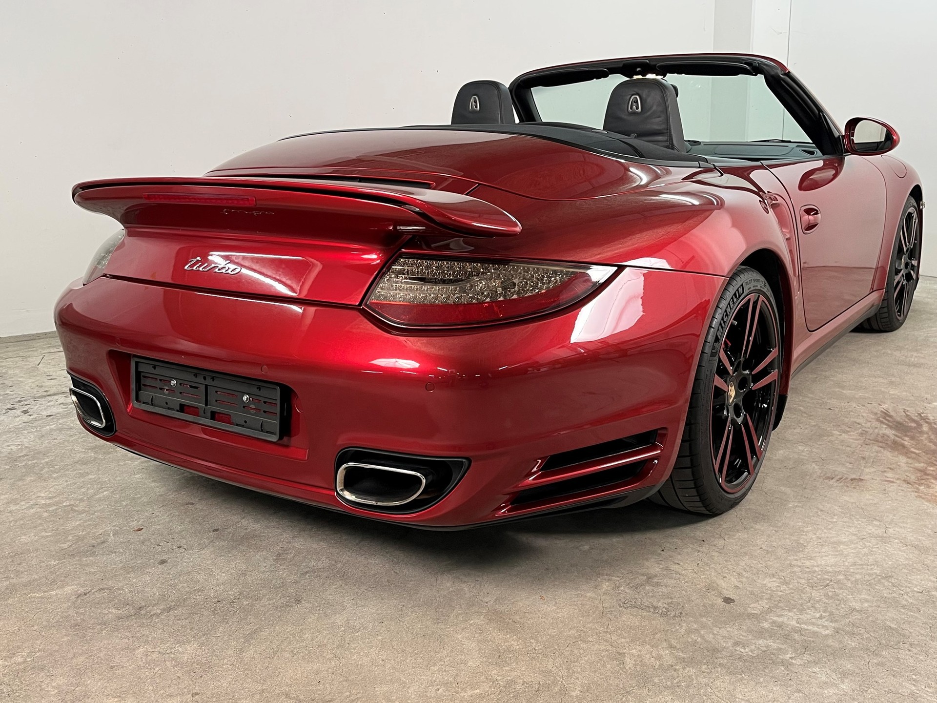 PORSCHE 911 Turbo Cabrio PDK (997)-image-3